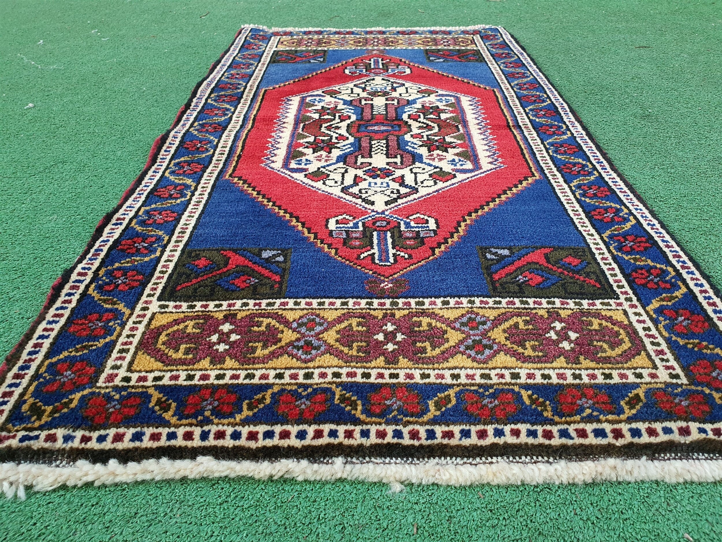 antique Anatolian Wool Small Rug — detail texture