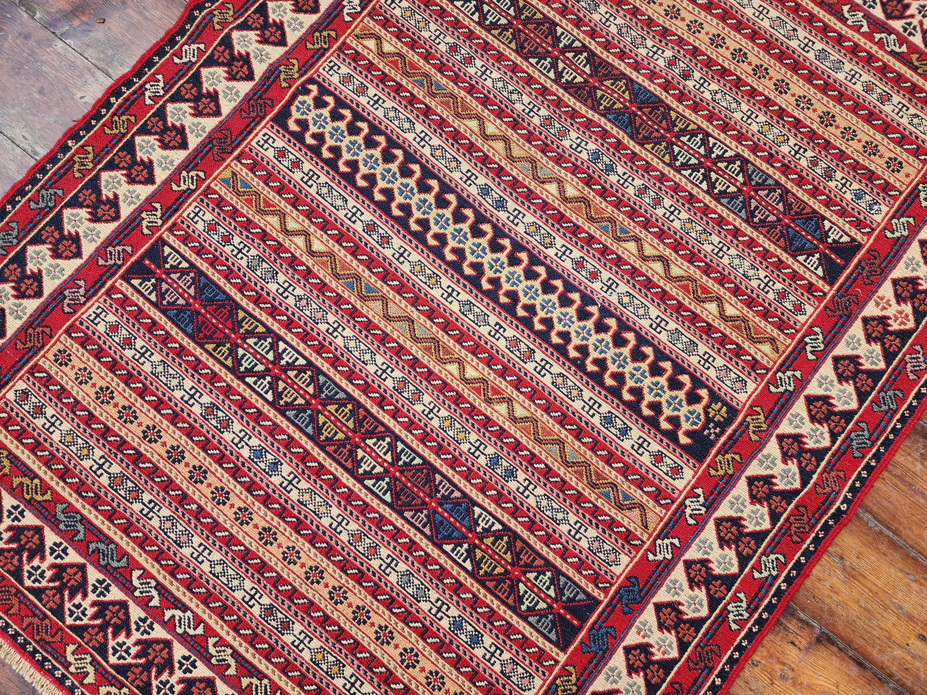 vintage Soumak Wool Small Rug — pattern close-up