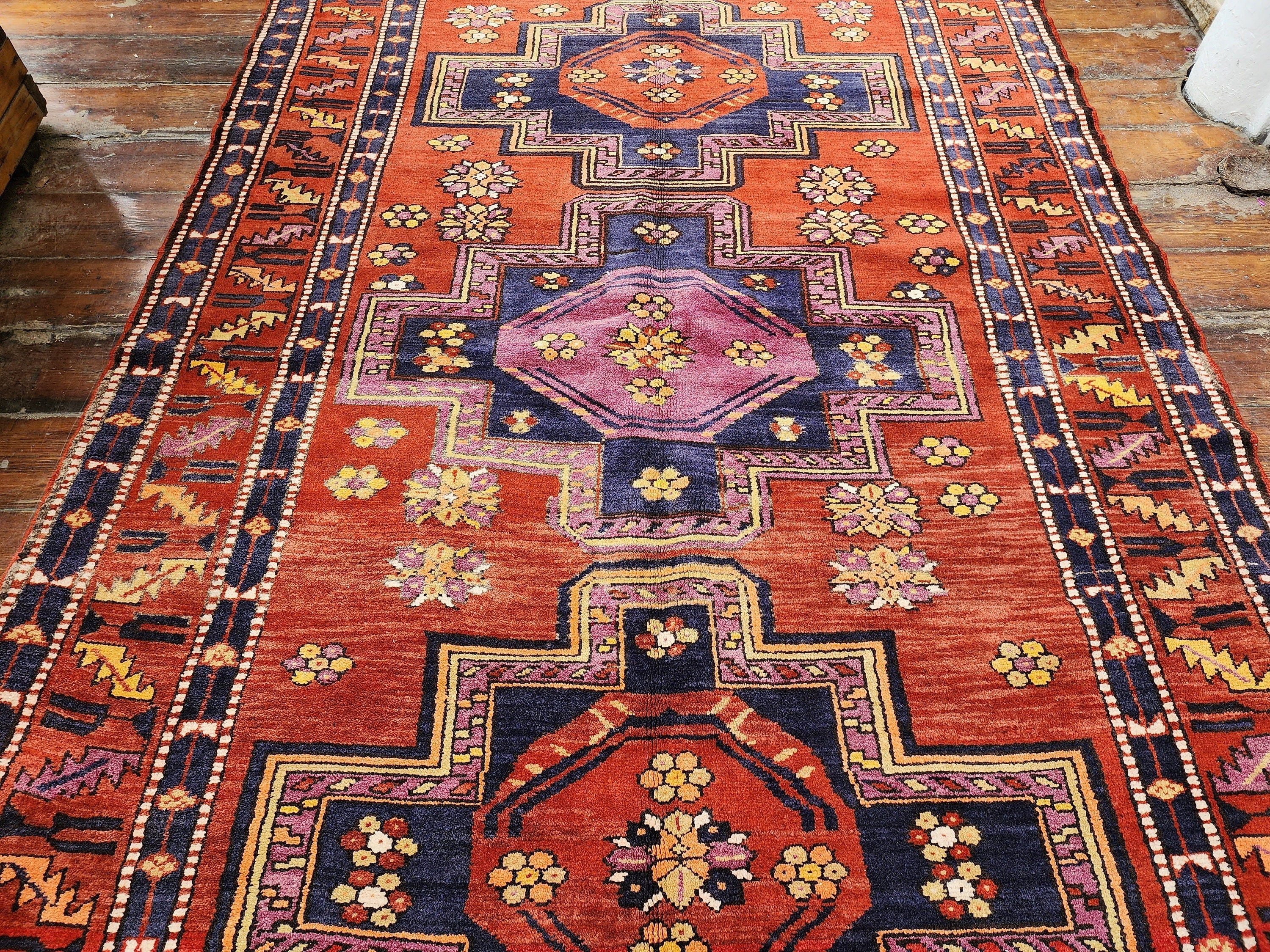 vintage Anatolian Wool Area Rug — edge weave