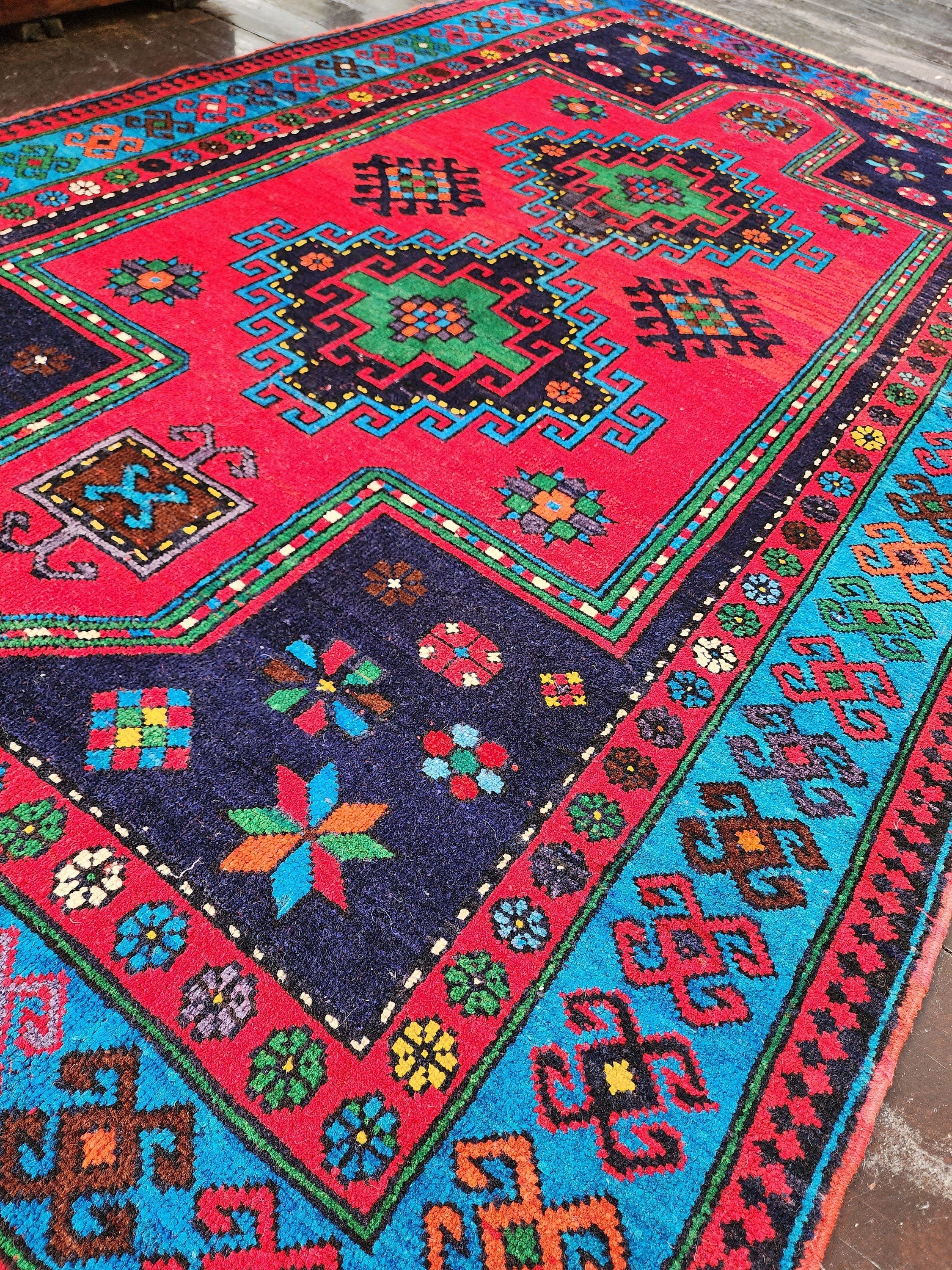 Vintage Cacuasion Area Rug 7'8'' x 4'6''