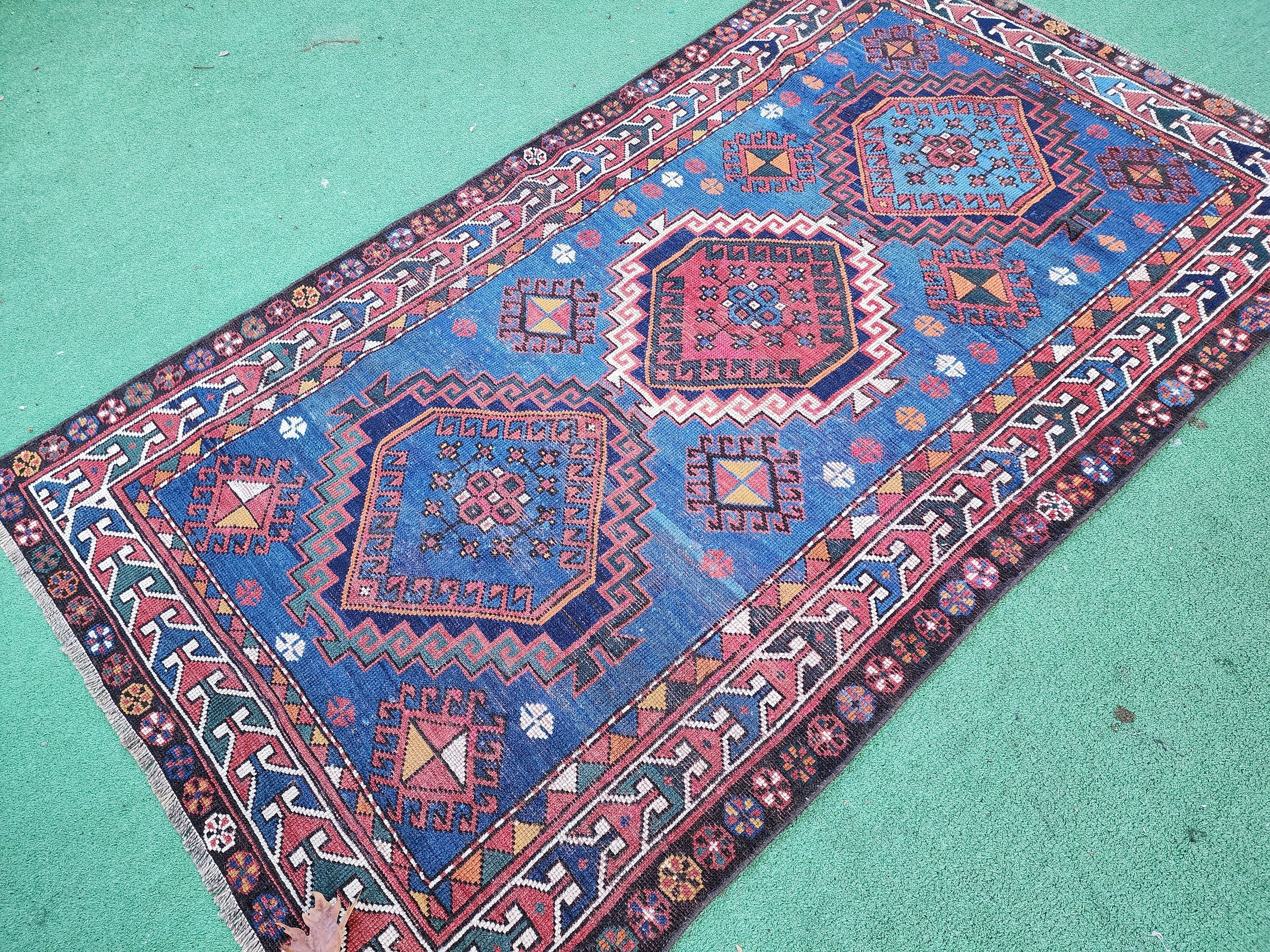 antique Anatolian Wool Small Rug — pattern close-up