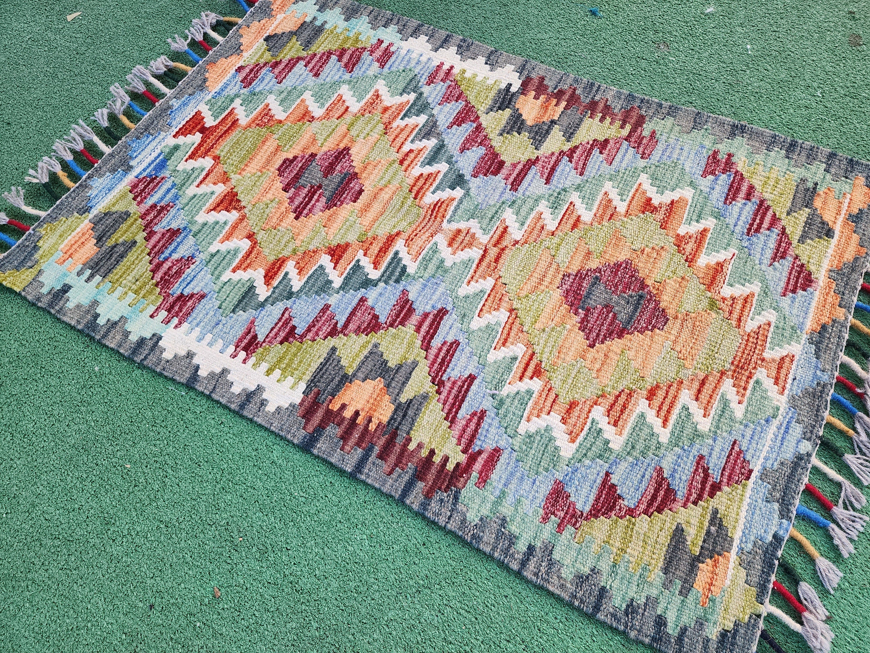 vintage Afghan Wool Small Rug — detail texture