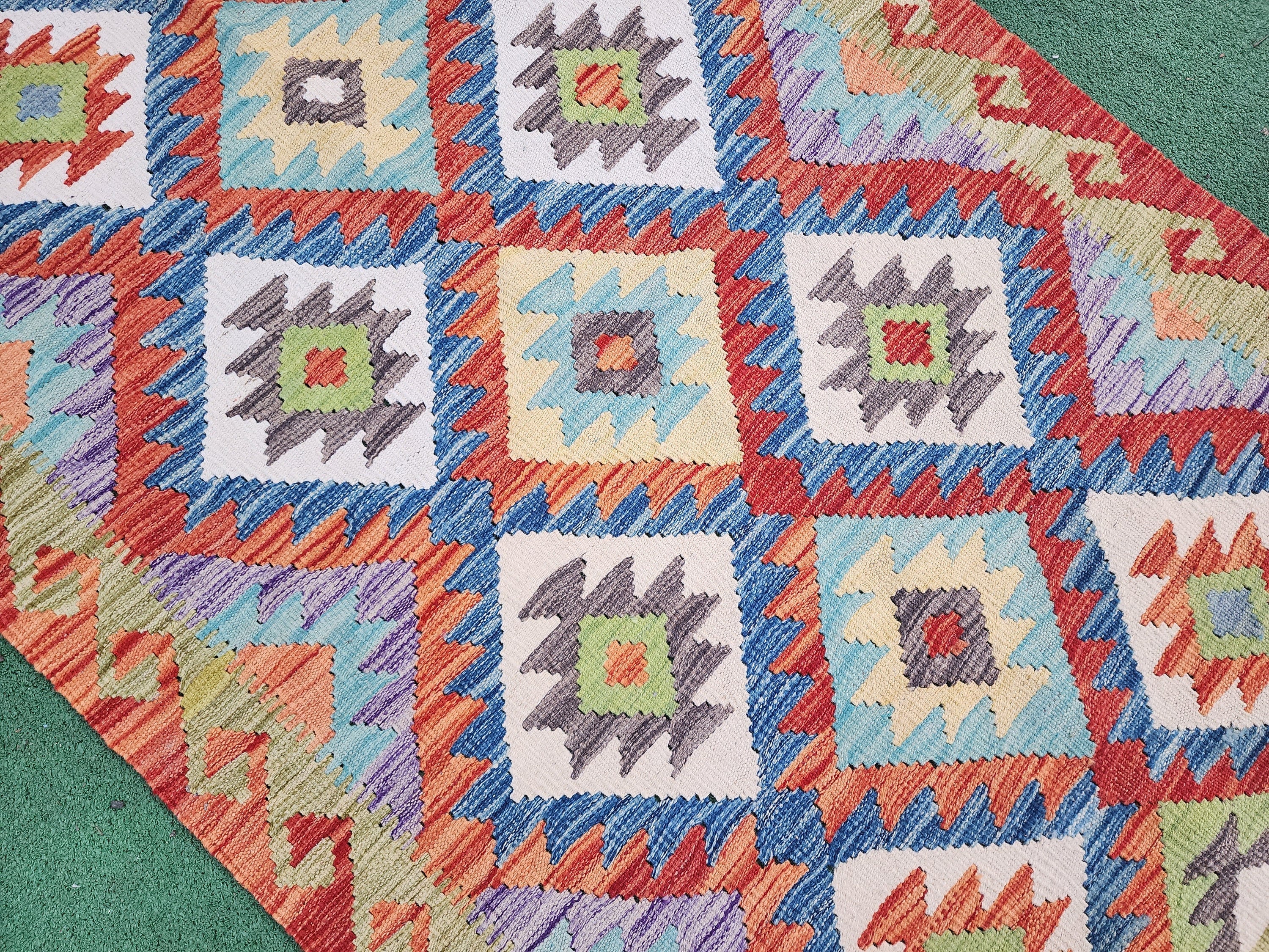 vintage Afghan Wool Small Rug — detail texture