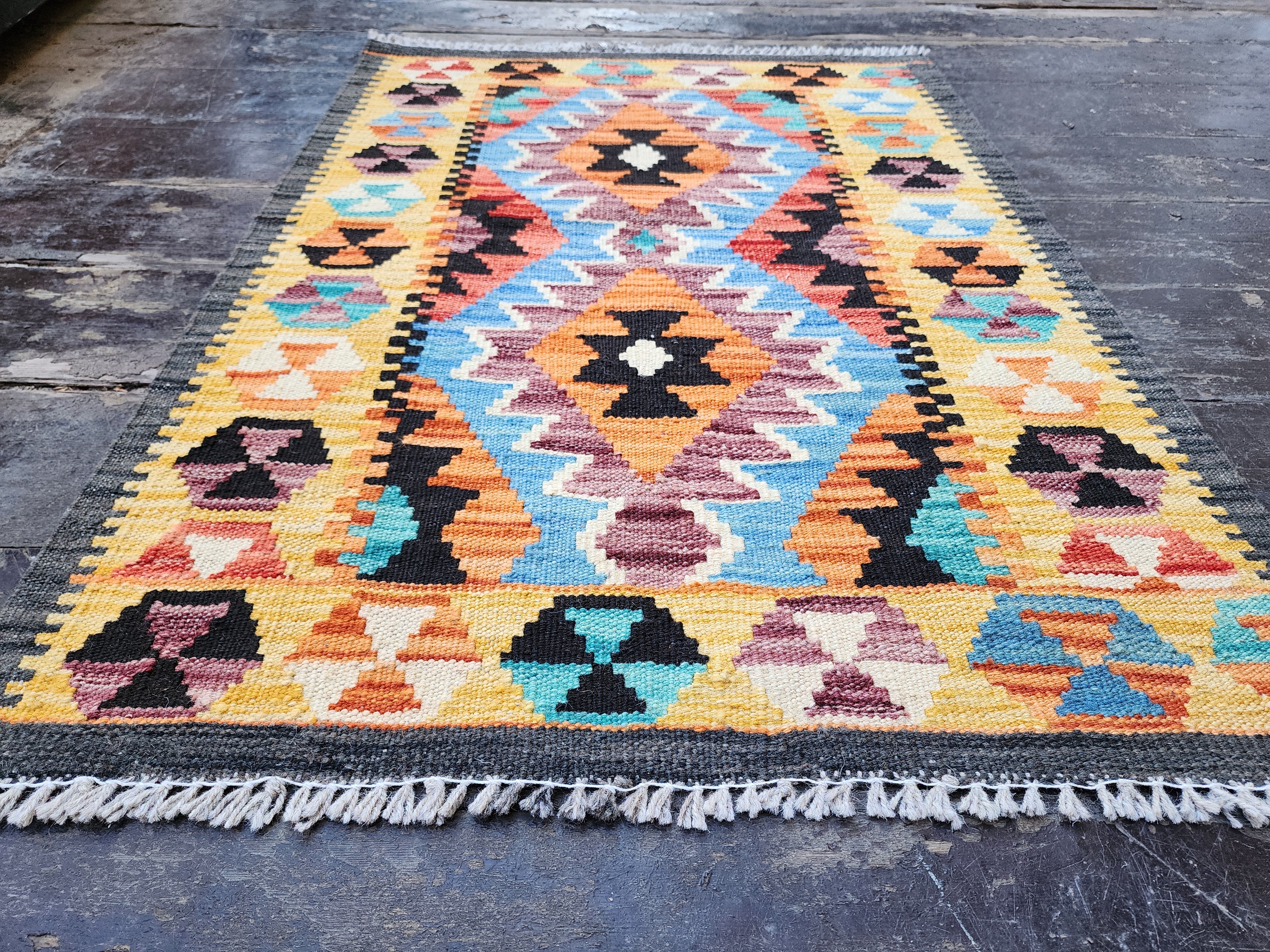 Alfombra Kilim pequeña, 2 pies 2 pulgadas x 3 pies, alfombra Kilim amarilla, azul y naranja