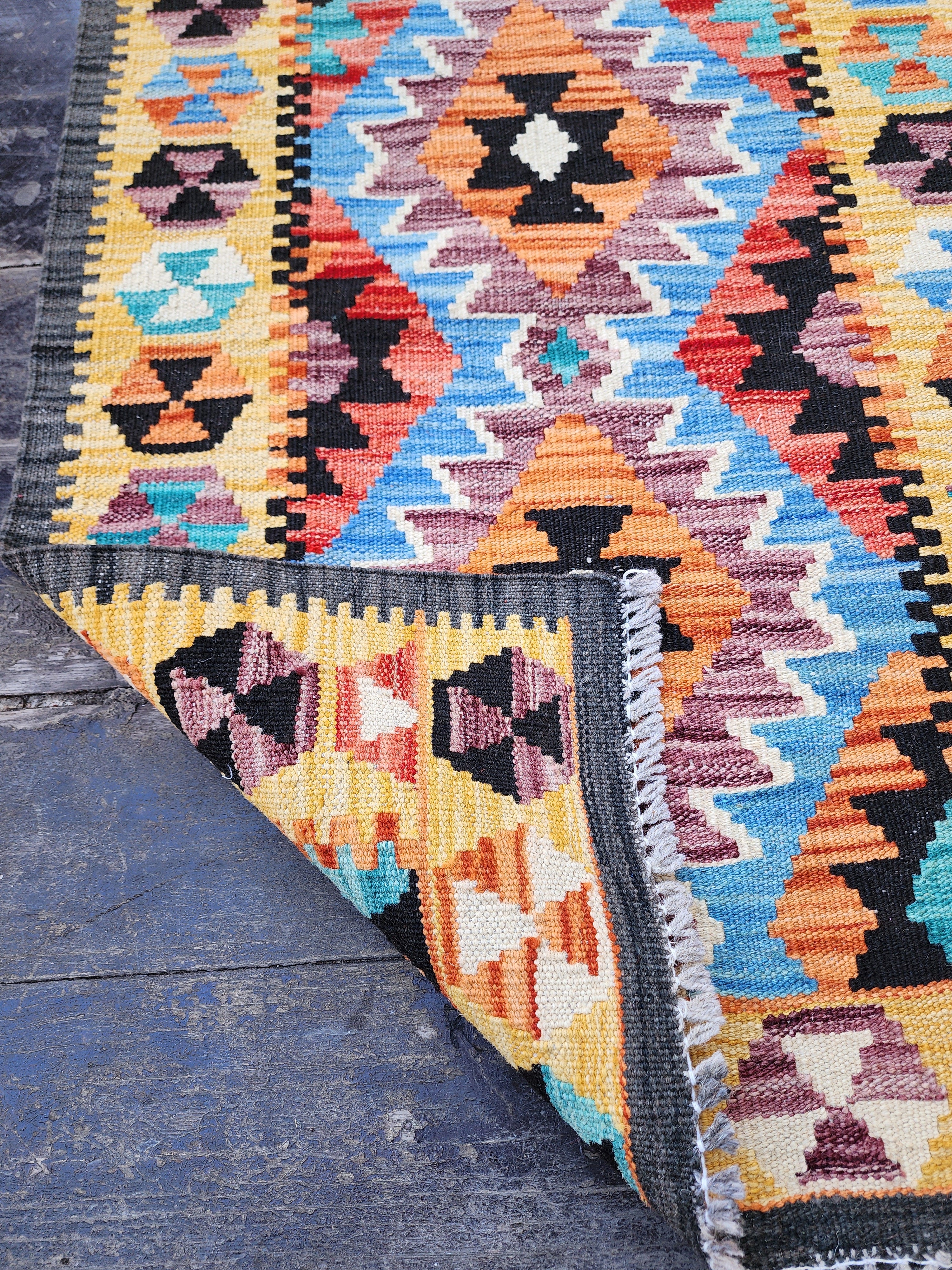 Alfombra Kilim pequeña, 2 pies 2 pulgadas x 3 pies, alfombra Kilim amarilla, azul y naranja