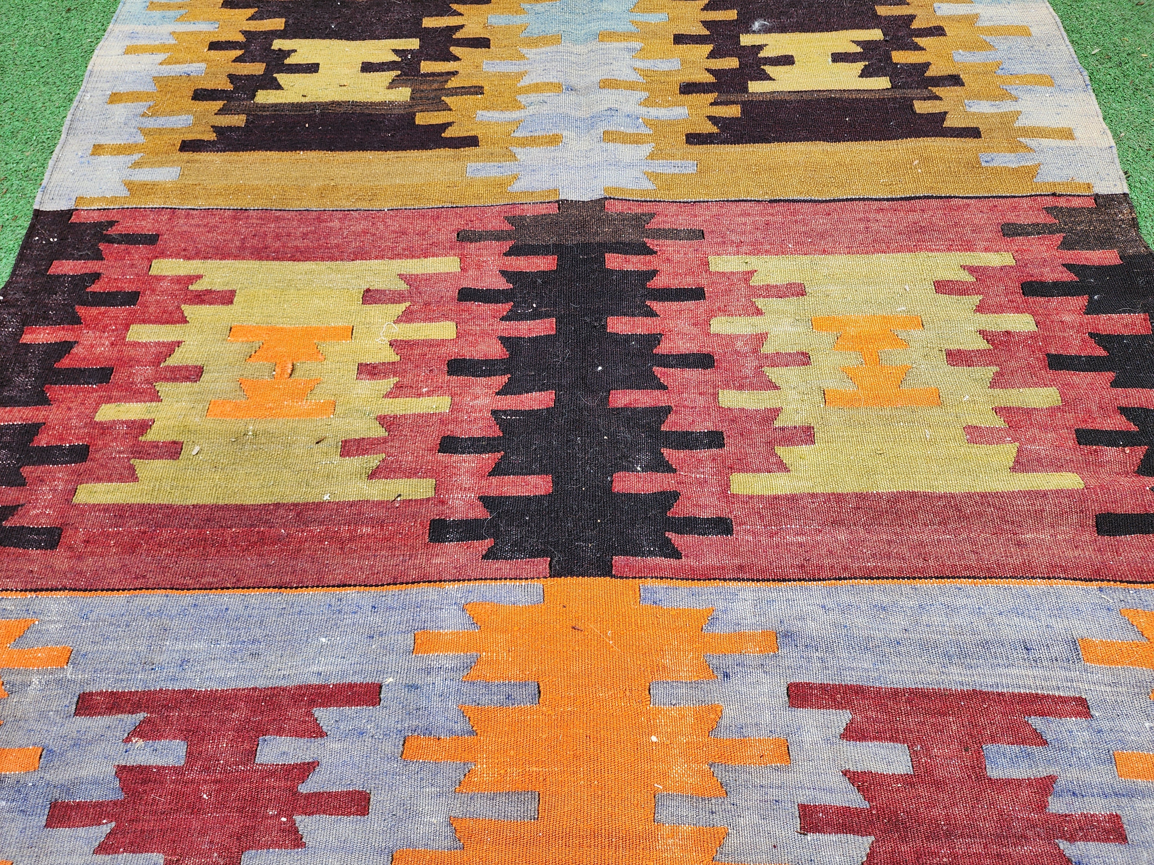 Vintage Turkish Kilim Rug 3'9''x3'5''