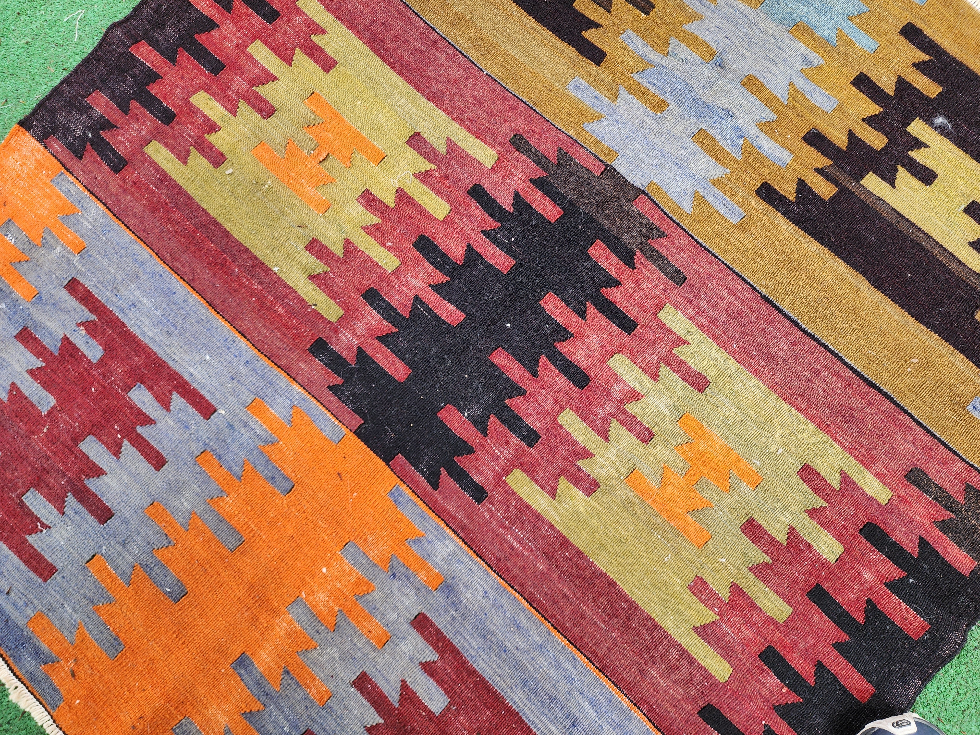 Vintage Turkish Kilim Rug 3'9''x3'5''