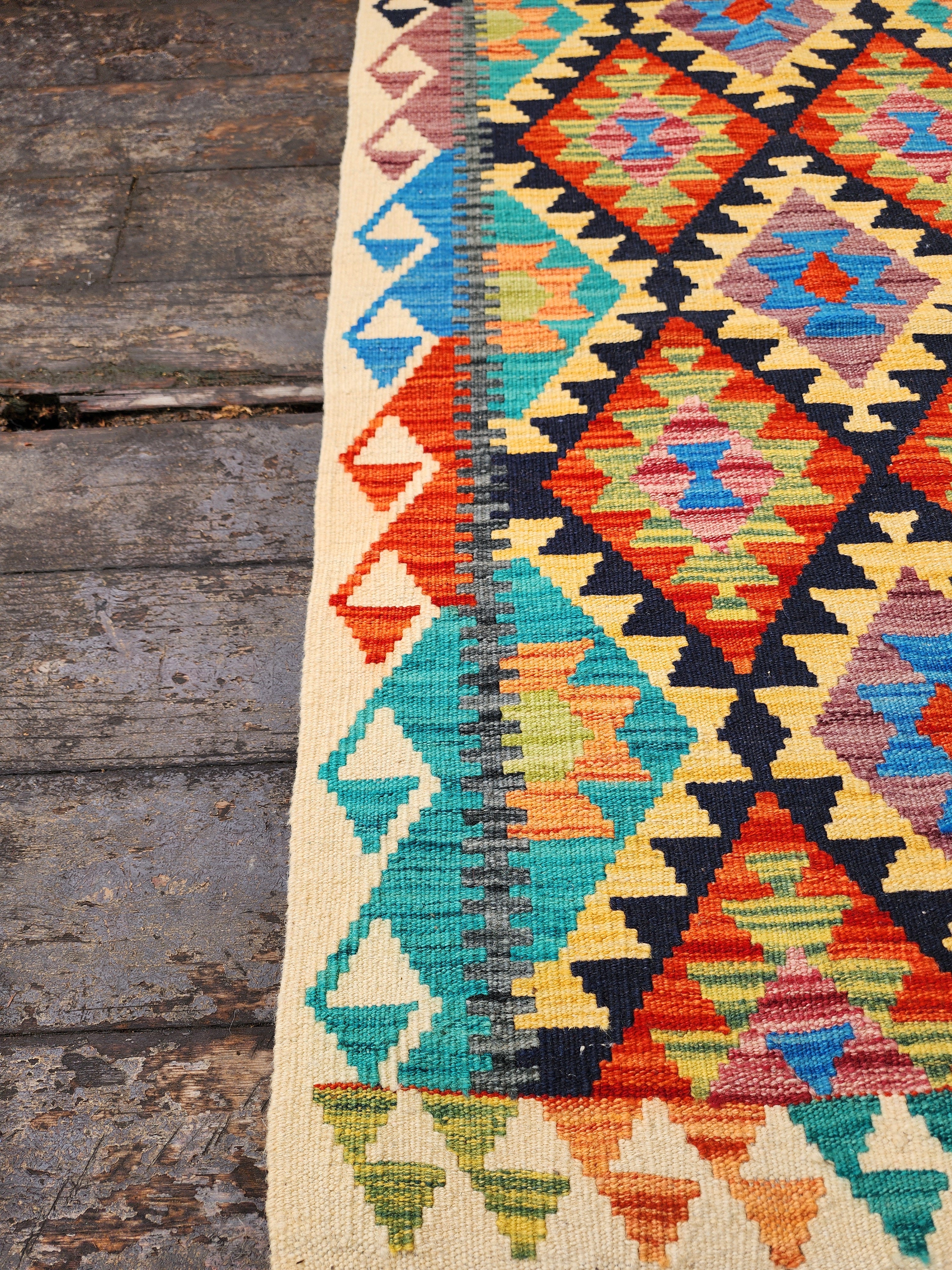 Handwoven Diamond Pattern Kilim Rug