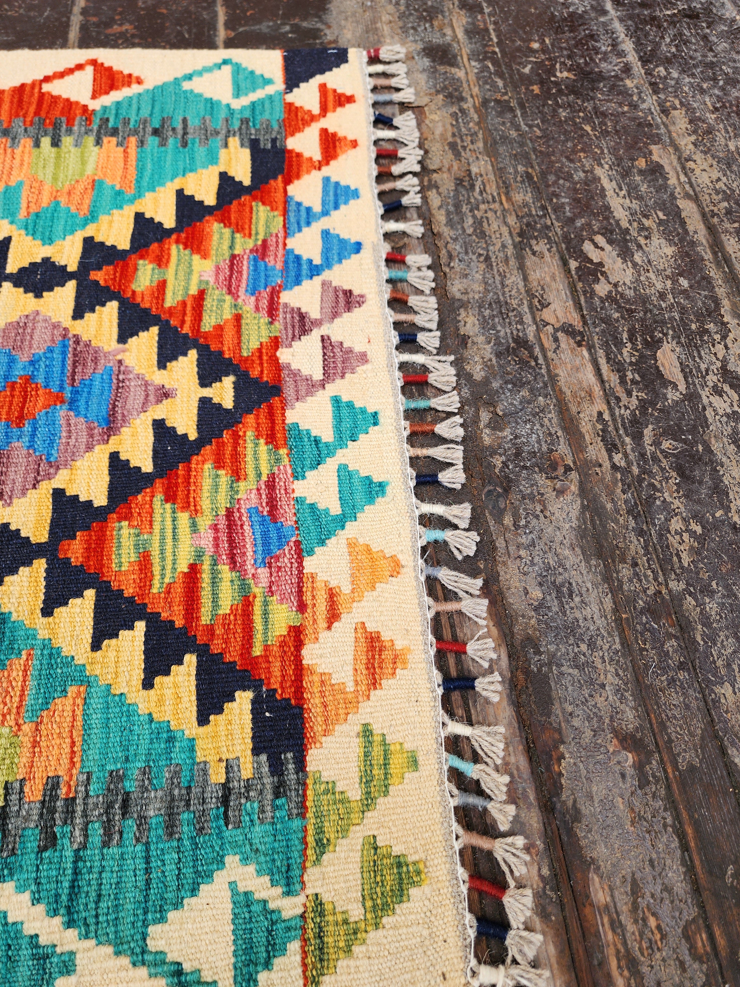 Handwoven Diamond Pattern Kilim Rug