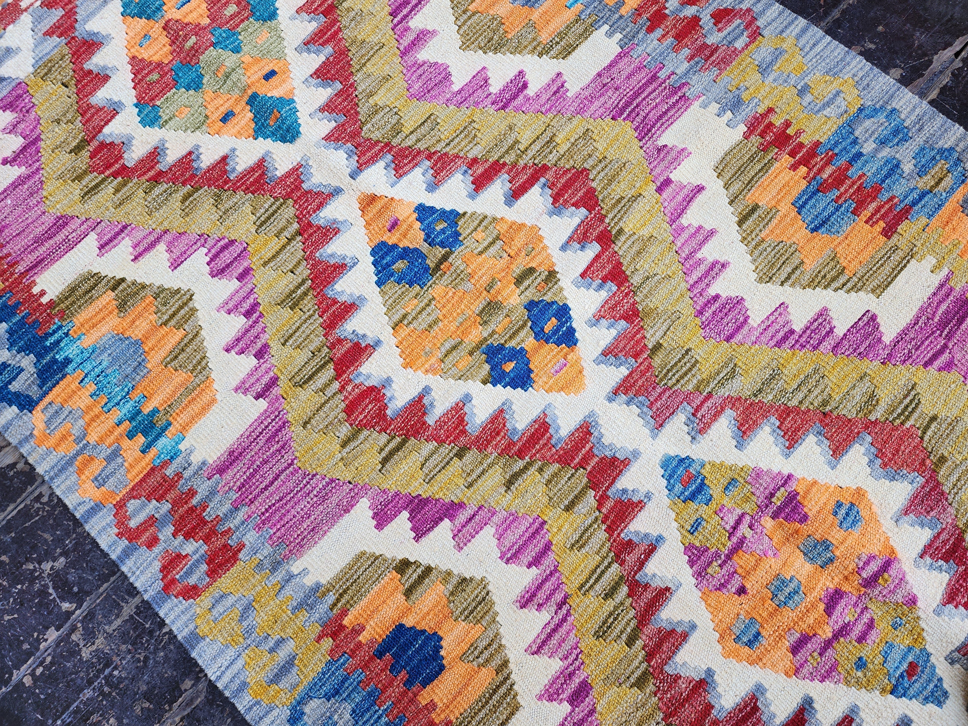 vintage Anatolian Wool Small Rug — edge weave