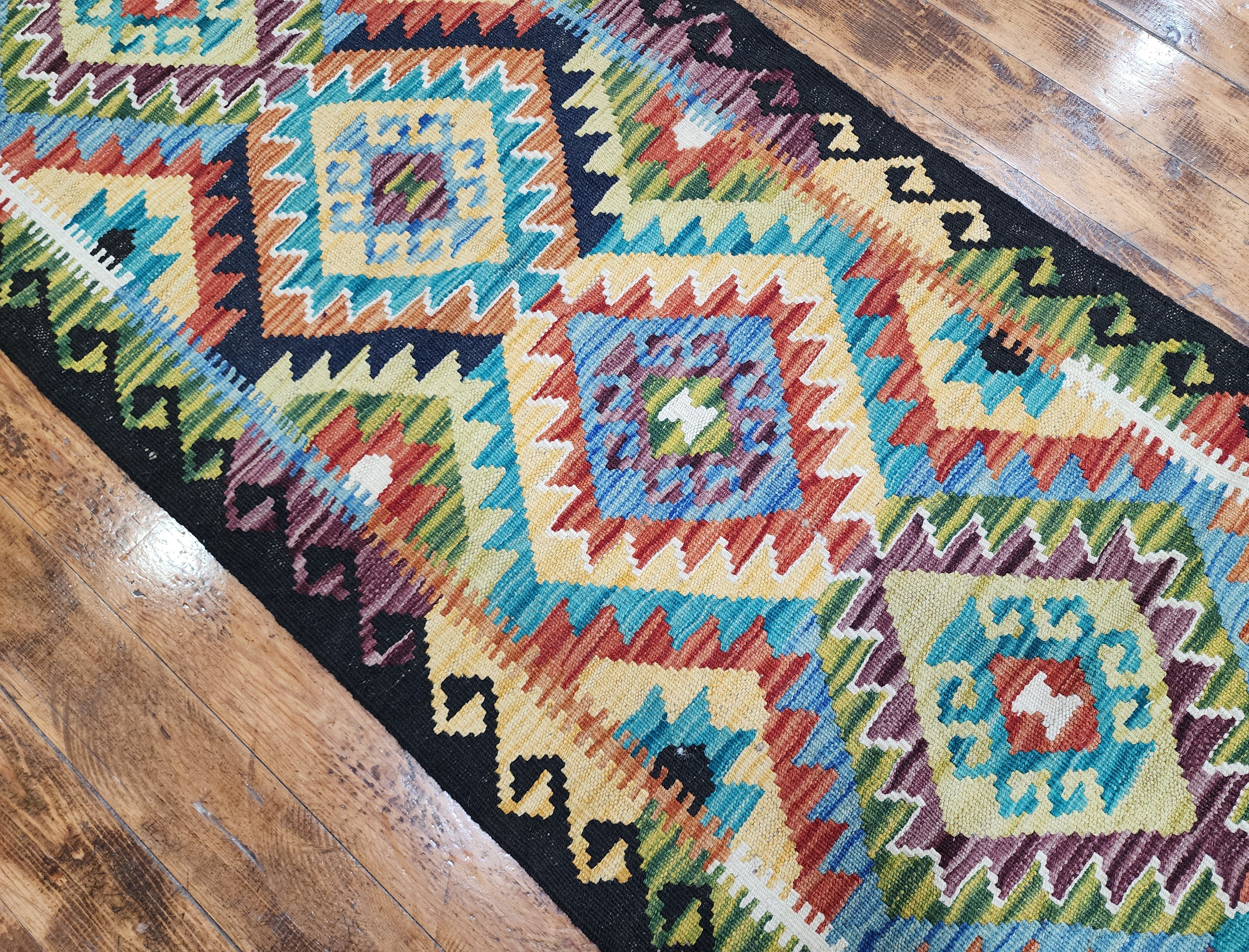 Tapis Kilim étroit 1'11''x6'4''