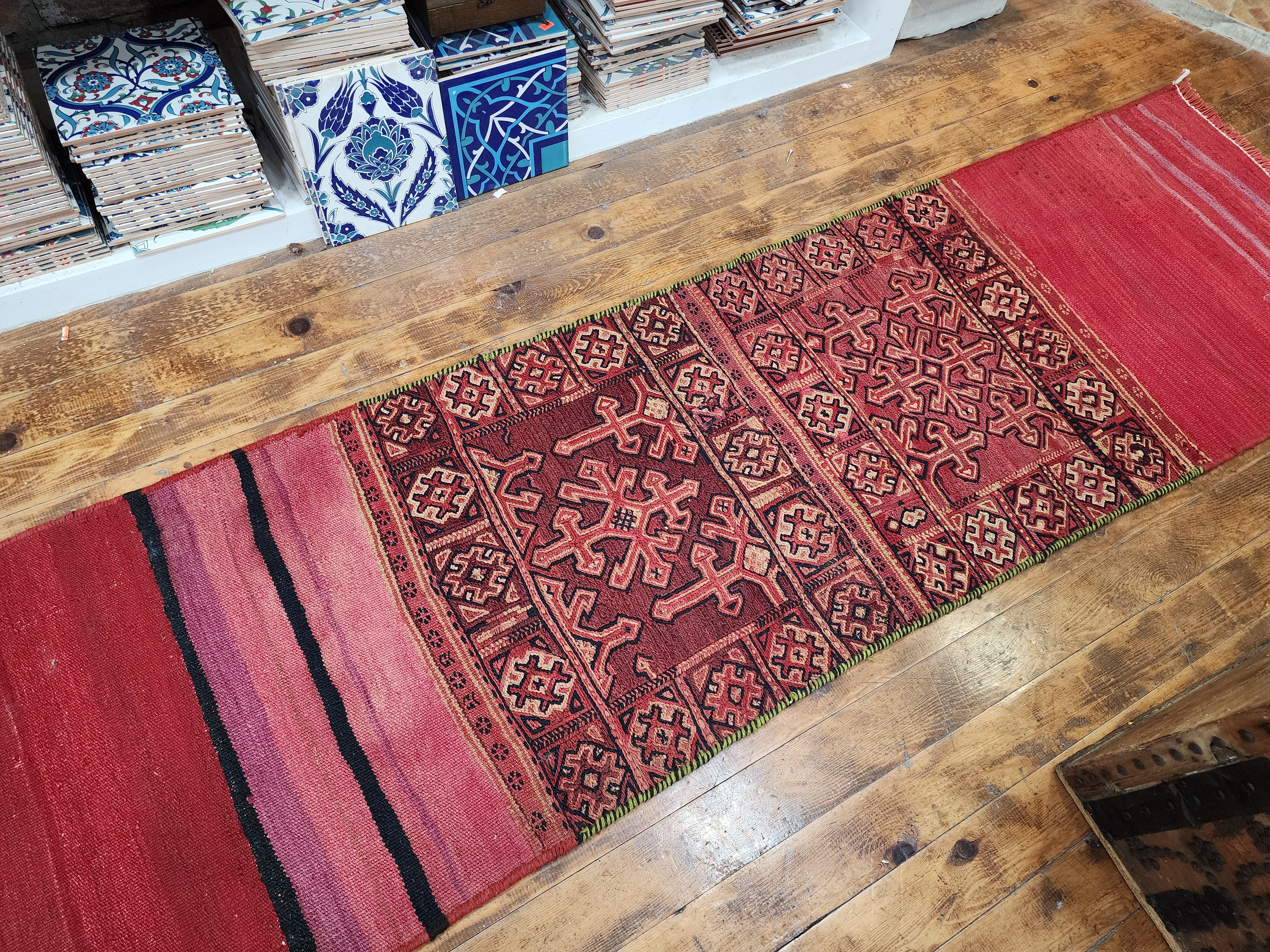 Vintage Soumak Kilim Runner Rug: Turkish Wool Flatweave, 6x2