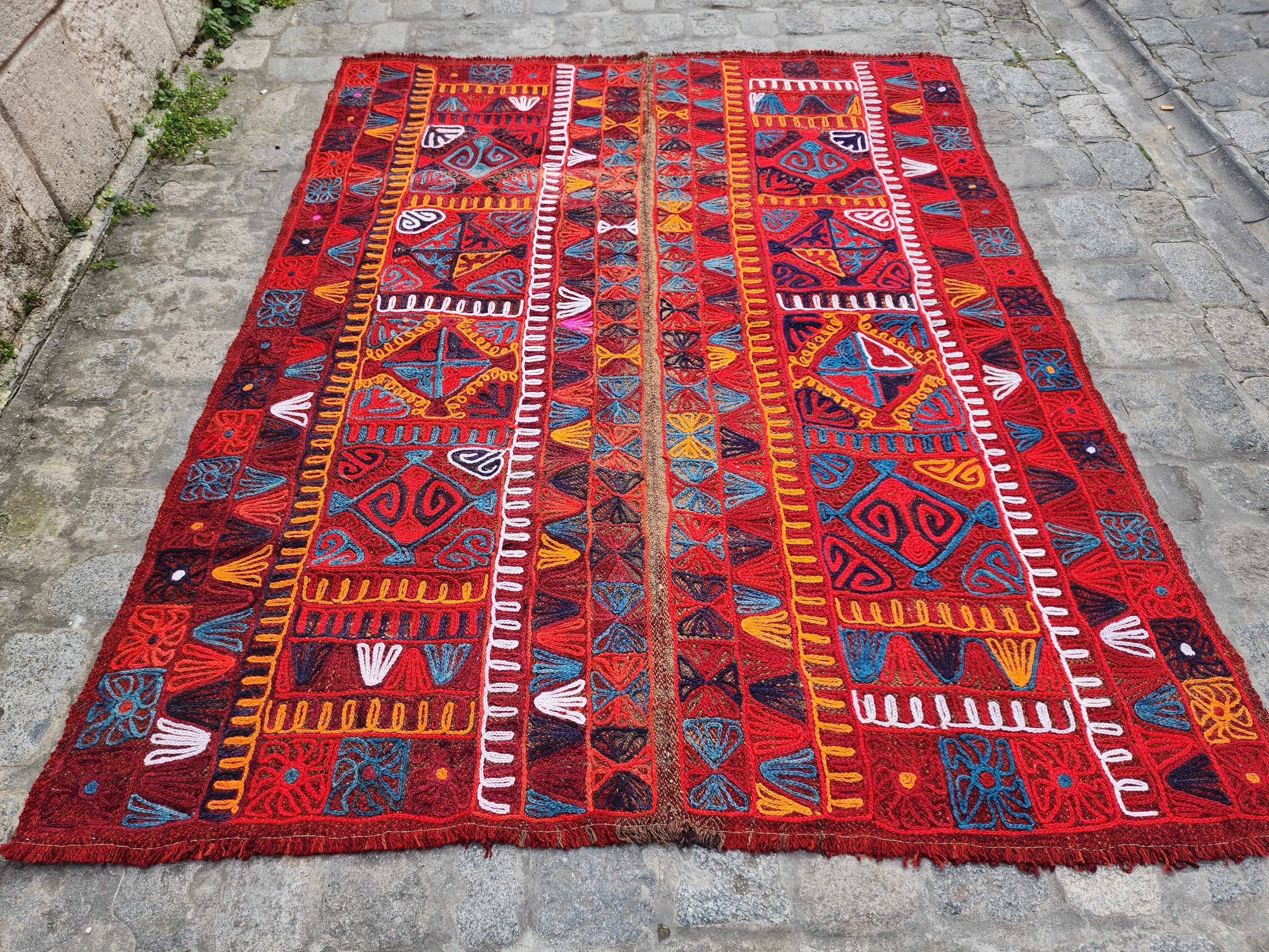 vintage Kilim Area Rug — detail texture