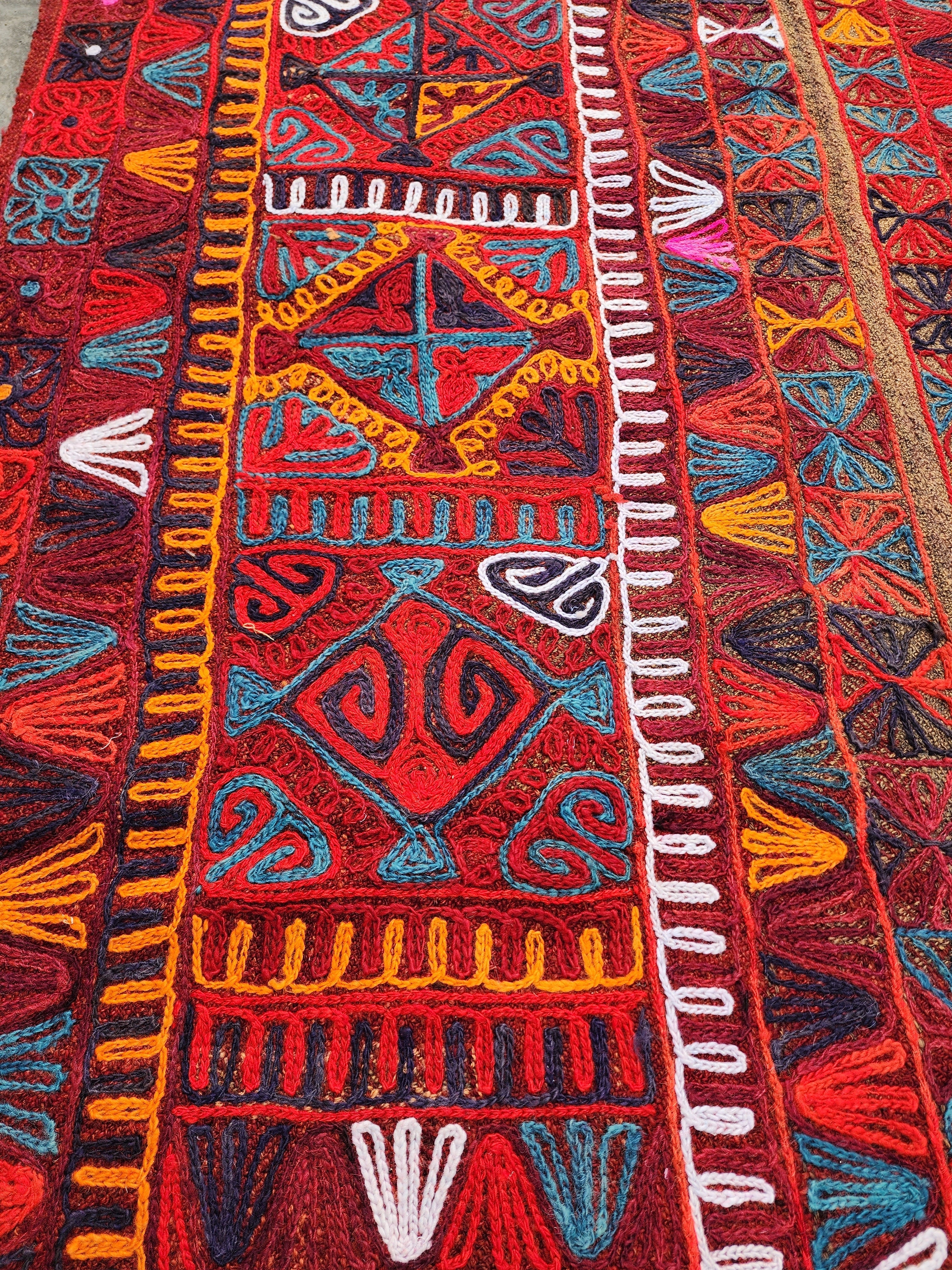 vintage Kilim Area Rug — corner detail