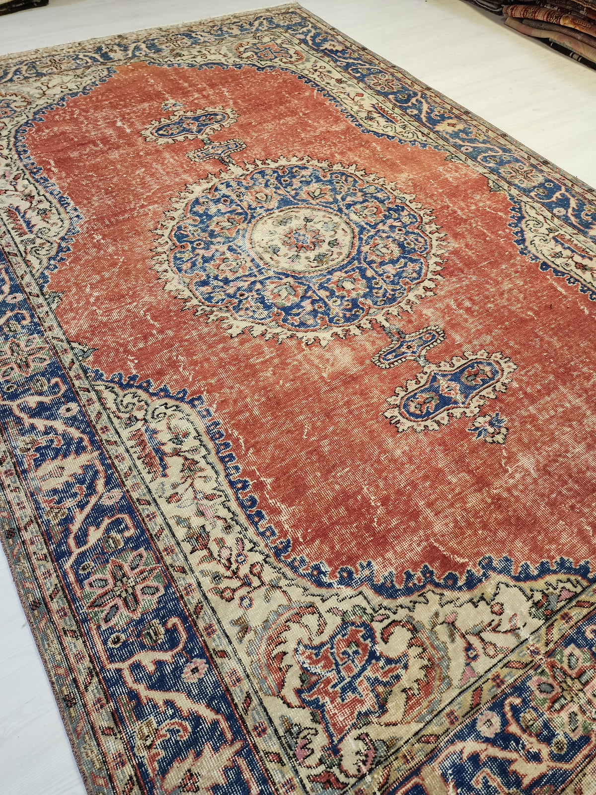 Large Vintage Anatolian Rug – Distressed Terracotta Red Medallion Carpet (7'2" x 10'7")