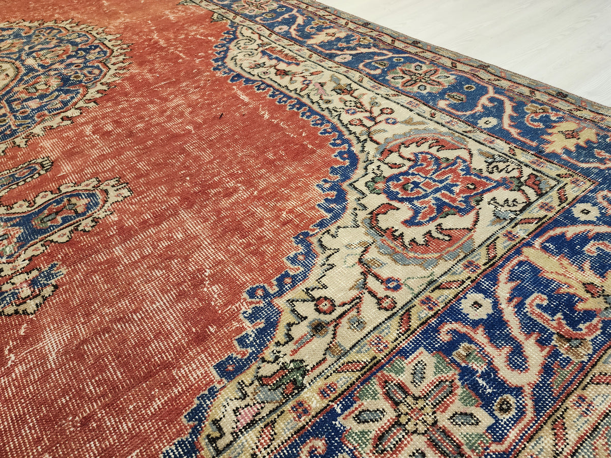 Large Vintage Anatolian Rug – Distressed Terracotta Red Medallion Carpet (7'2" x 10'7")