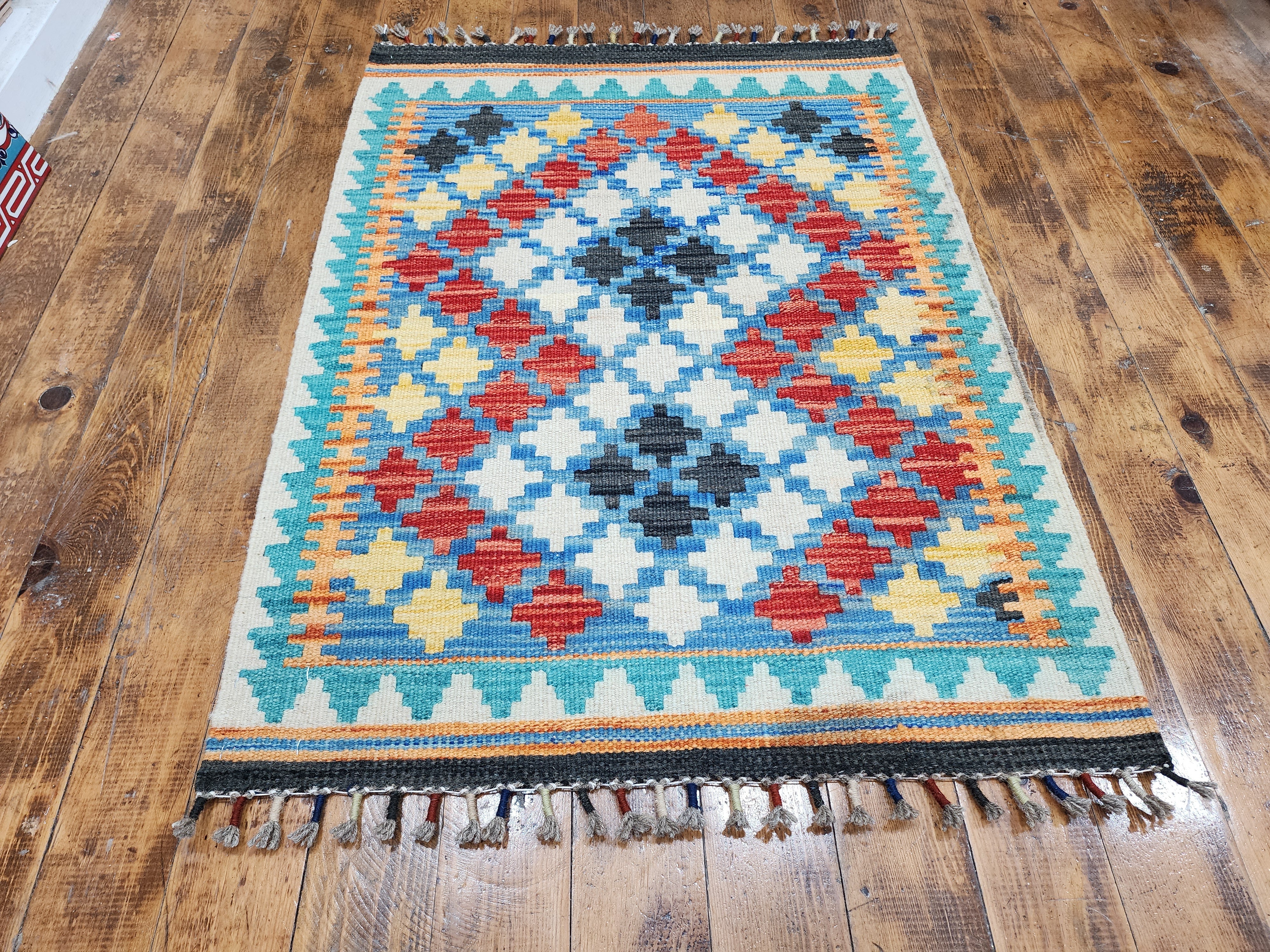 vintage Afghan Maimana Wool Small Rug — detail texture