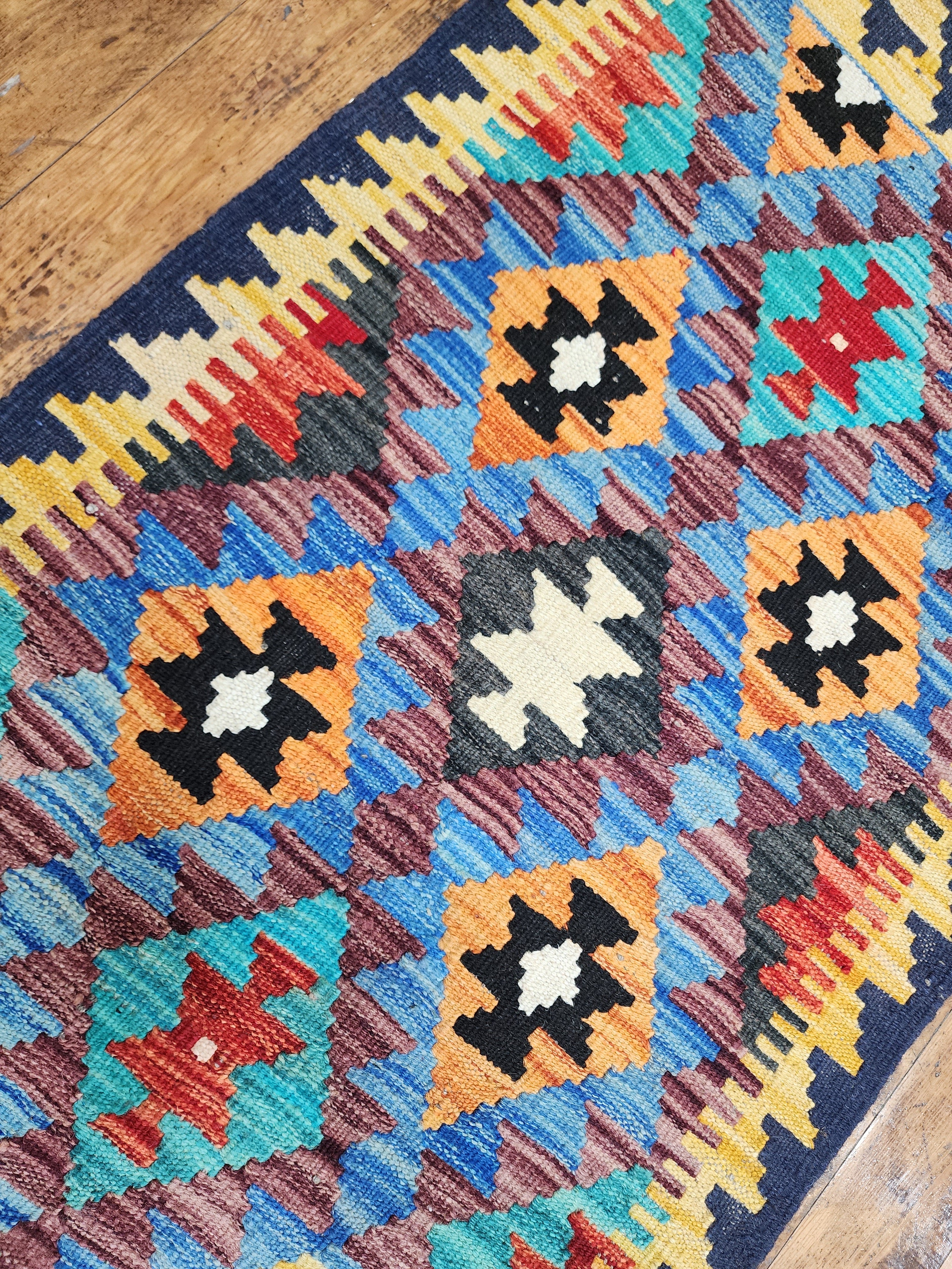vintage Afghan Maimana Wool Small Rug — pattern close-up