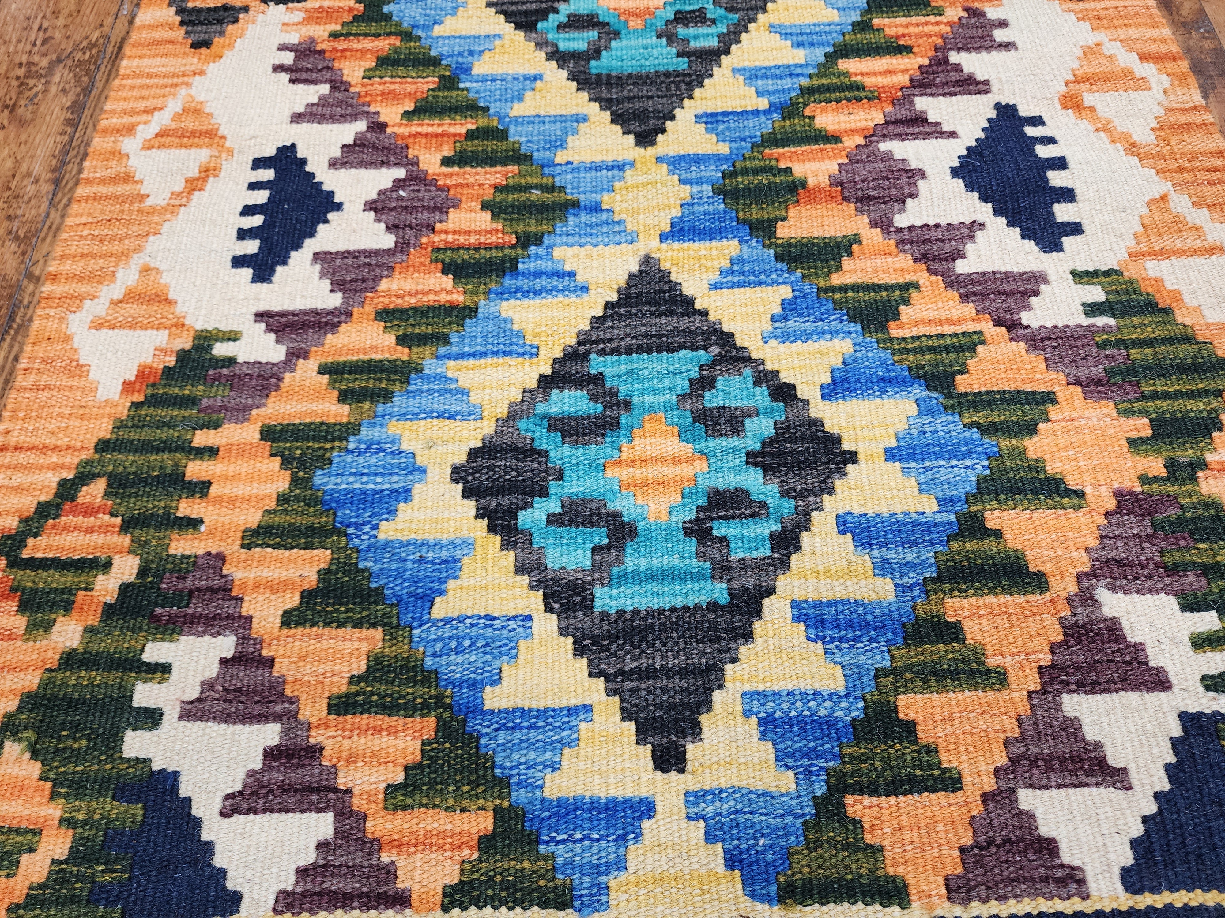 vintage Afghan Maimana Wool Small Rug — pattern close-up