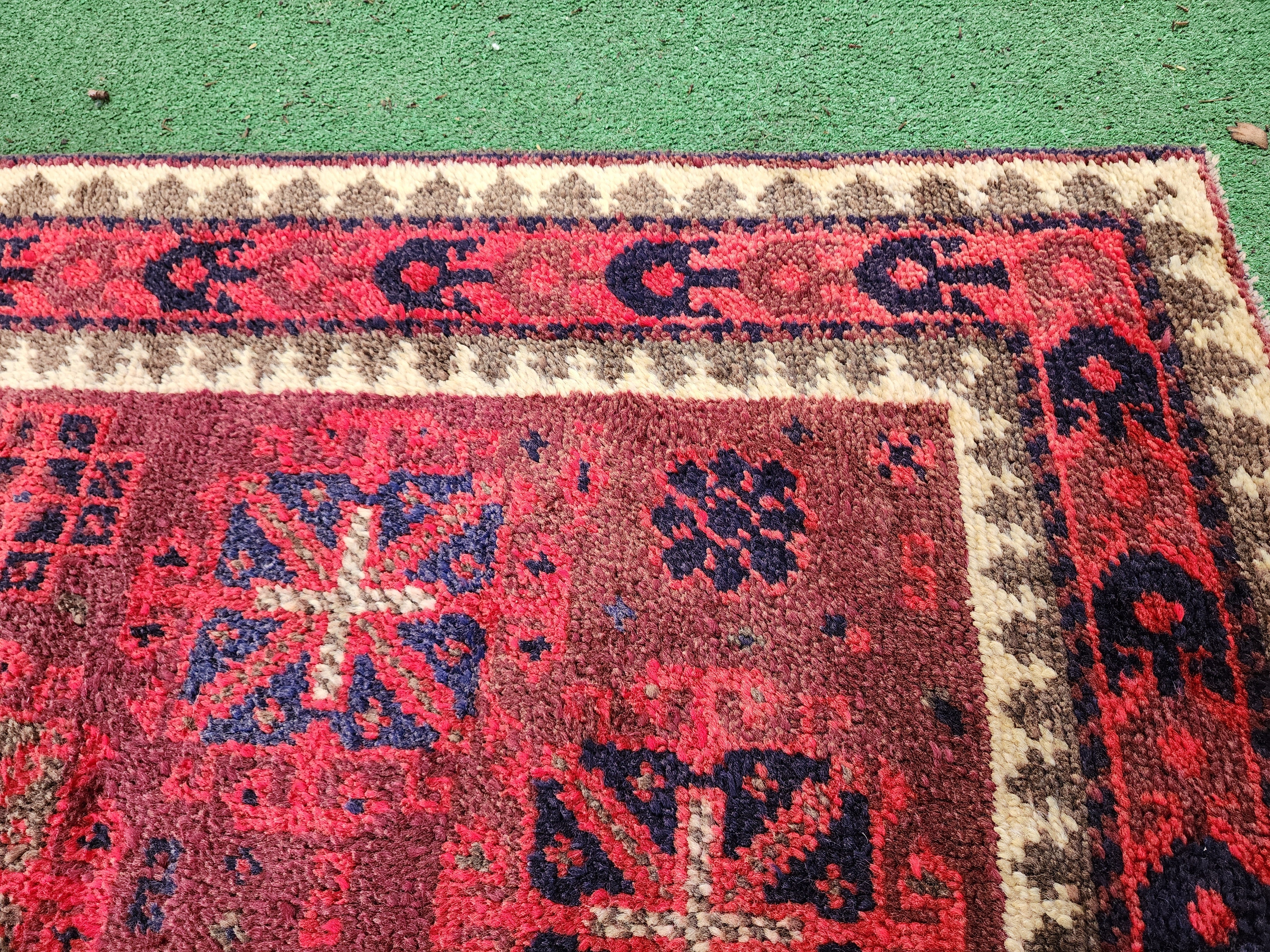 vintage Anatolian Wool Small Rug — pile detail