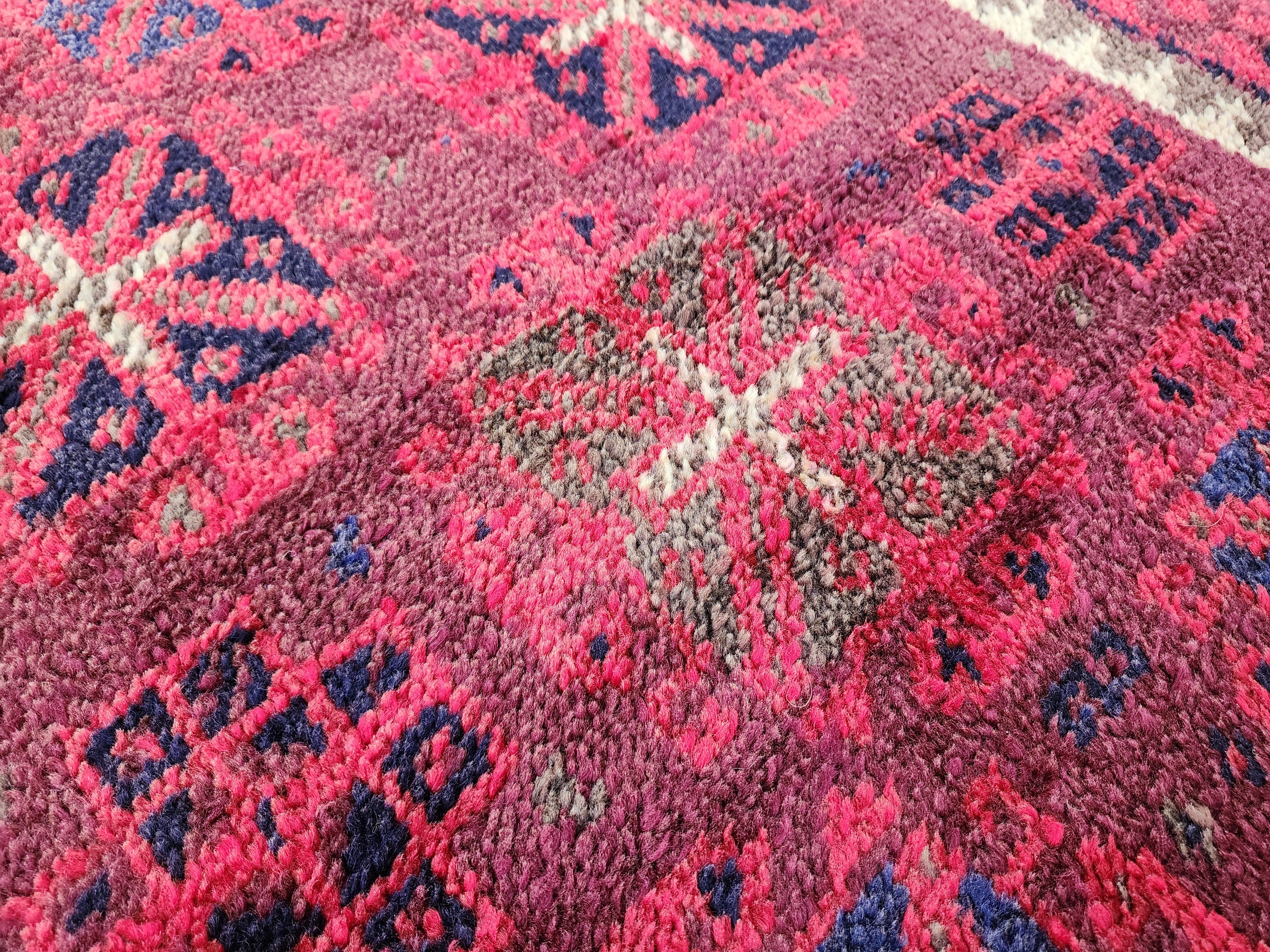 vintage Anatolian Wool Small Rug — border pattern