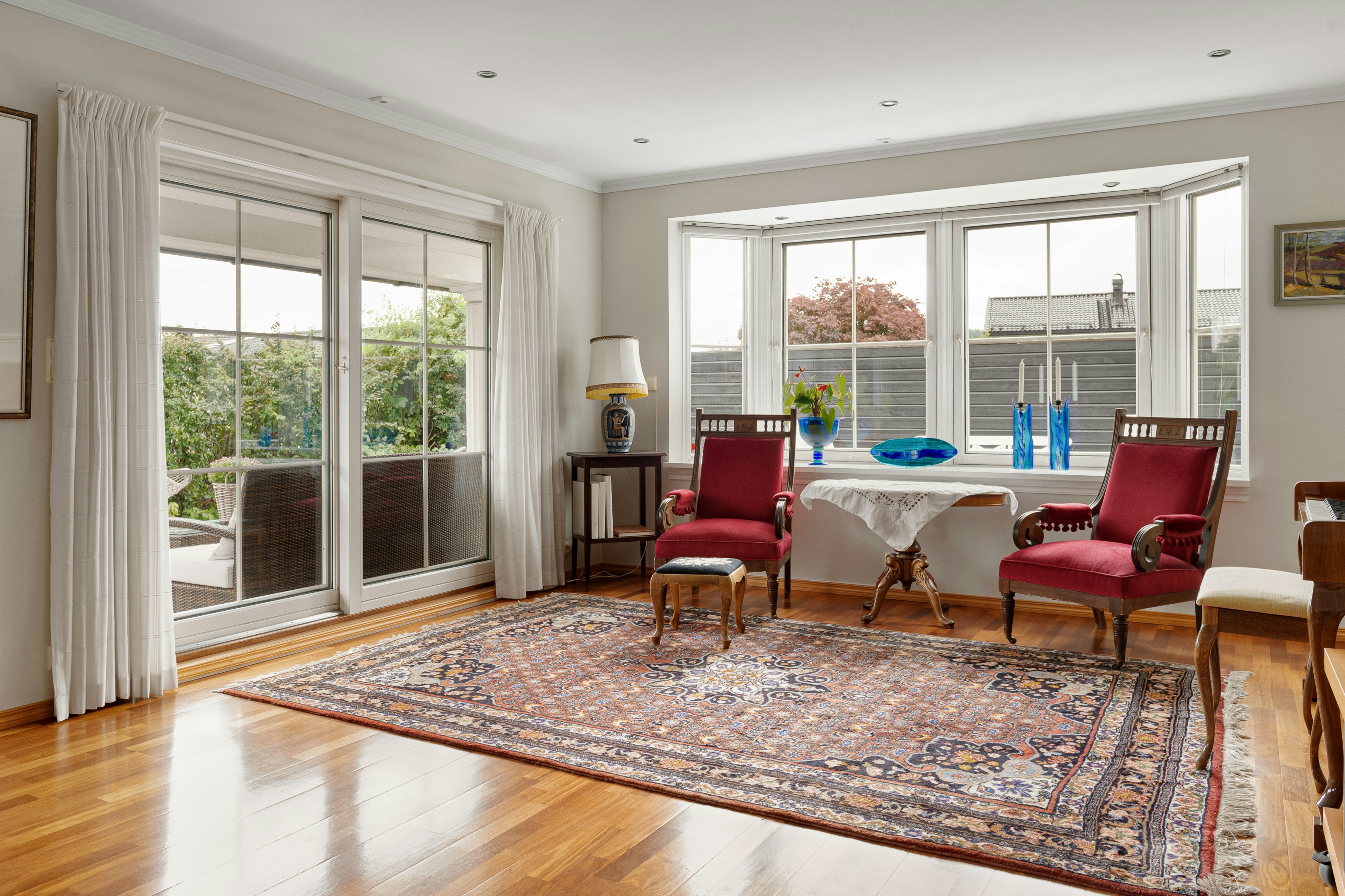 Vintage Turkish Rugs, Oushak Kilims & Runners | TurkishRug