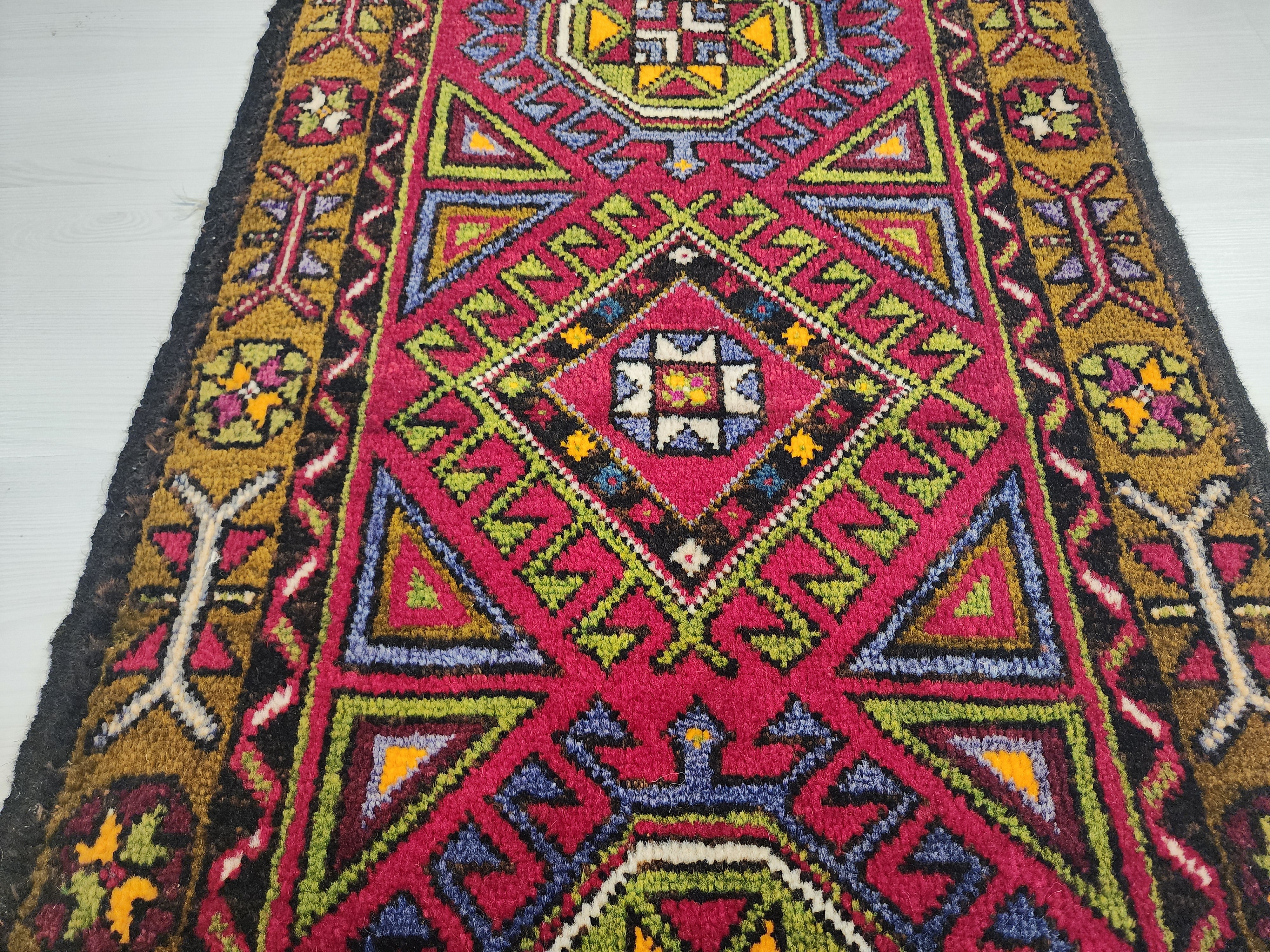 small Vintage Turkish Rug: 1'11'' x 4'3'' ft Handmade Turkish Mat — corner detail