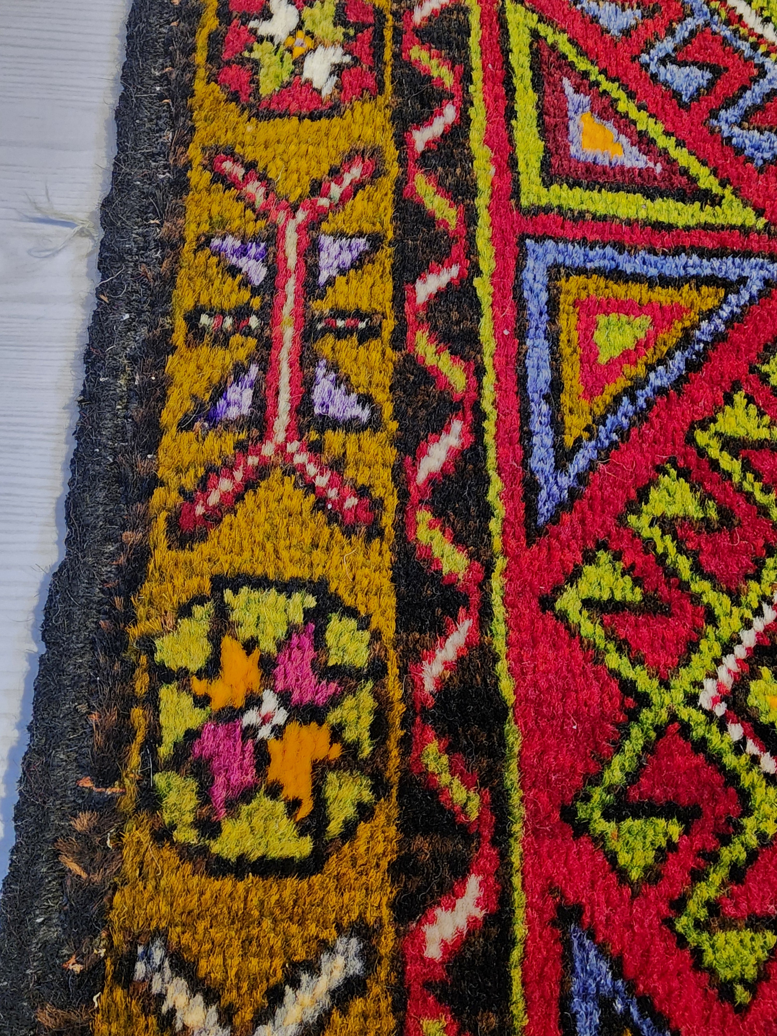 small Vintage Turkish Rug: 1'11'' x 4'3'' ft Handmade Turkish Mat — colour close-up