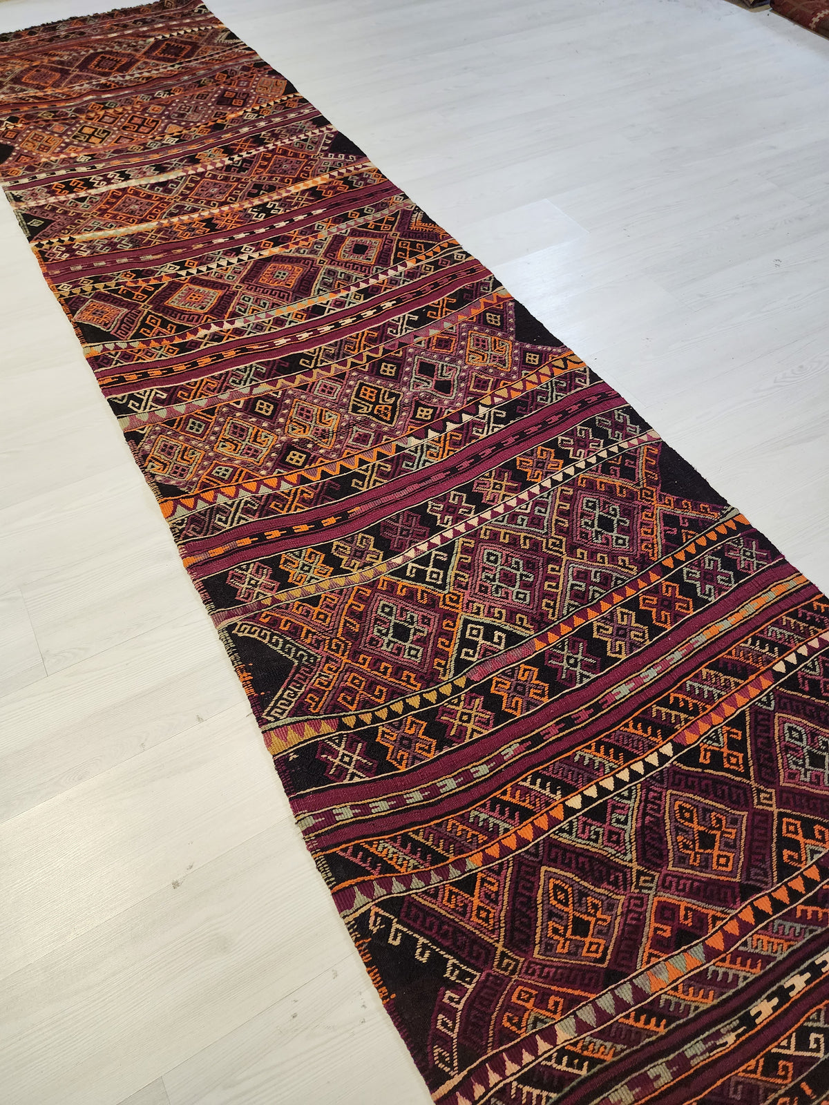 Hürrem — Long Geometric Turkish Flatweave Runner Rug