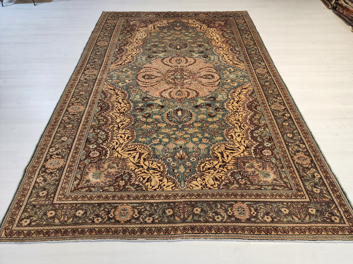 Onyxa — Vintage Kayseri Large Area Rug