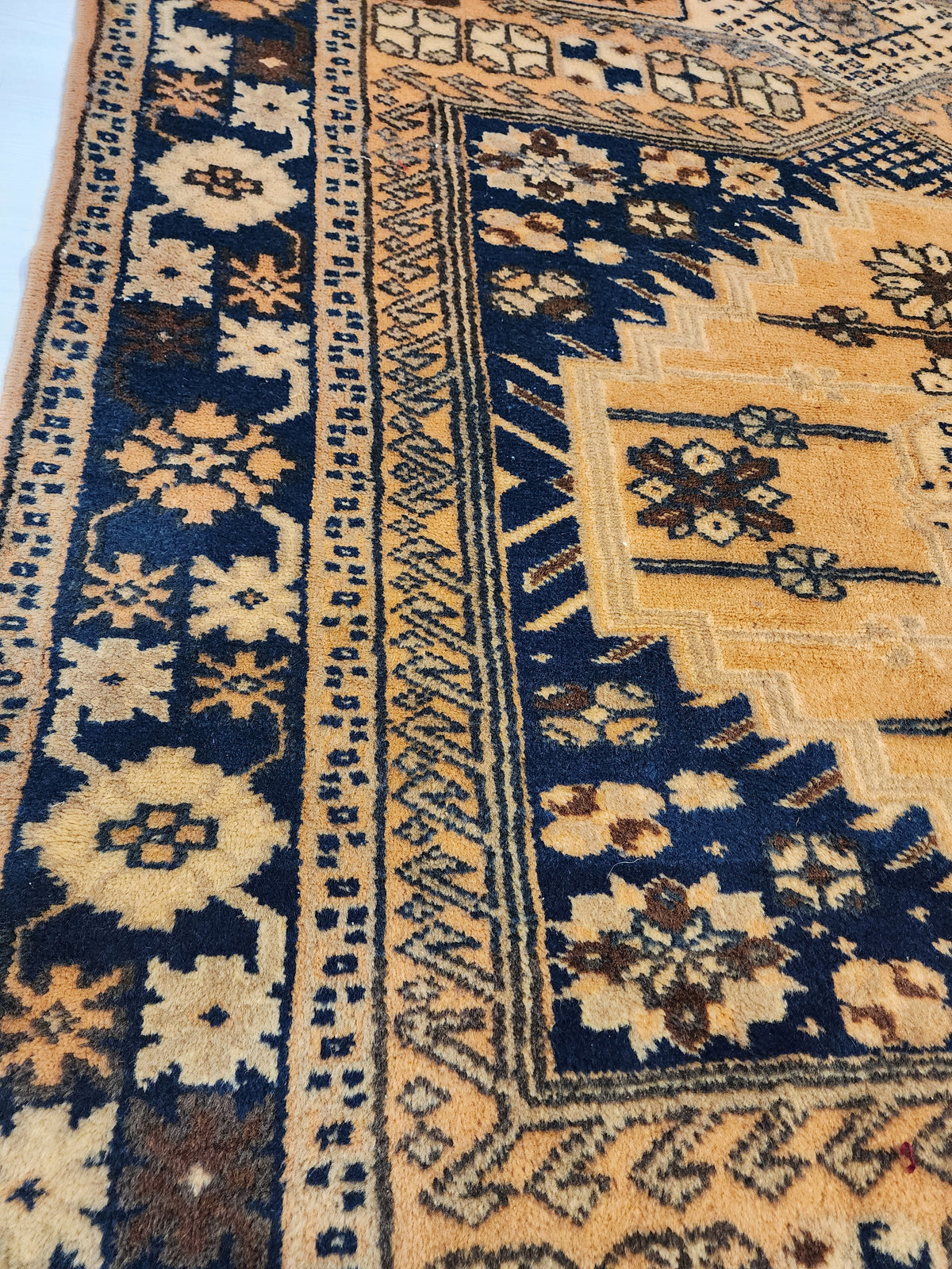 Pessinunta — Authentic Handwoven Kula Rug, Turkish Wool, Geographical Indication, Tribal Motifs
