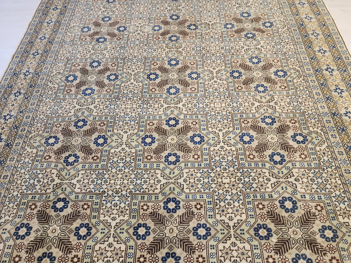 1950s Handwoven Kayseri Wool Rug, Seljuk Star Pattern, Organic Living Room Carpet