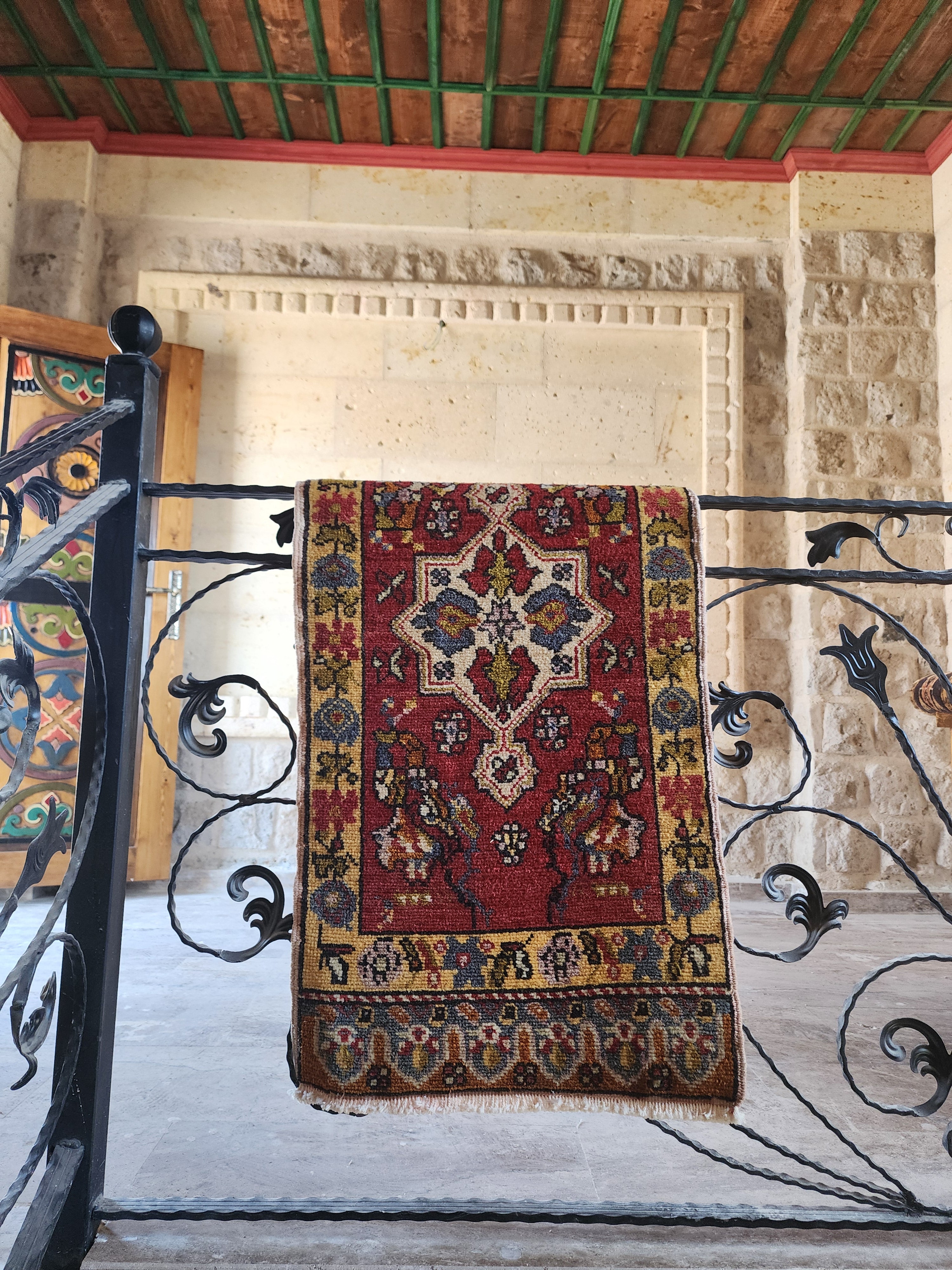 https://www.etsy.com/au/listing/4364905817/small-vintage-rug-3-ft-1-in-x-1-ft-8-in