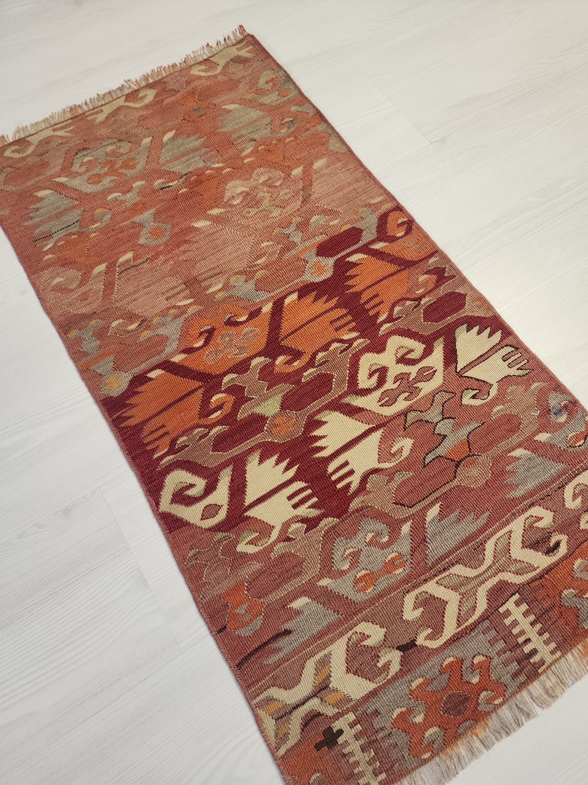 Vintage Afyon kilim rug in pink and orange, 1'7" x 3', photo 3