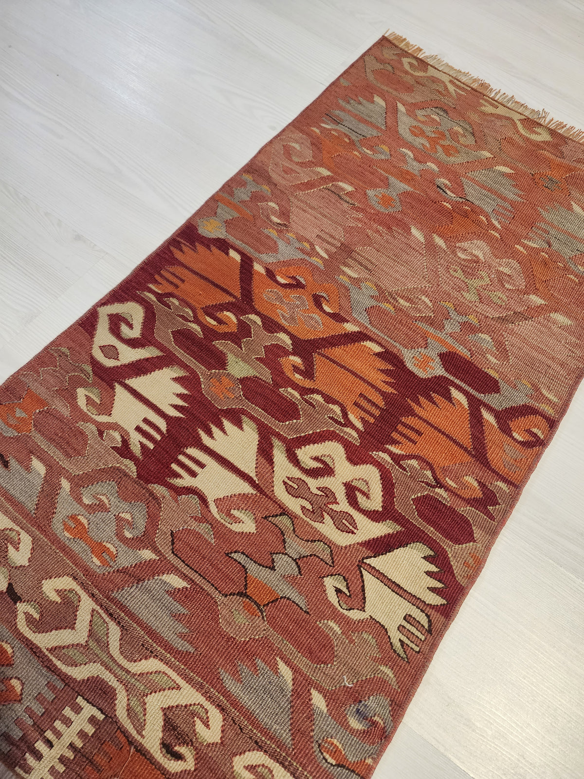Vintage Afyon kilim rug in pink and orange, 1'7" x 3', photo 4