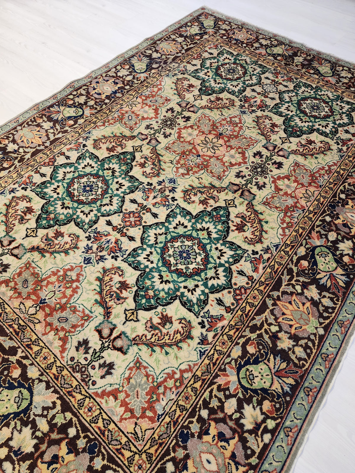 Vintage Anatolian floral rug in beige, brown and green, 4'11" x 7'1", photo 3