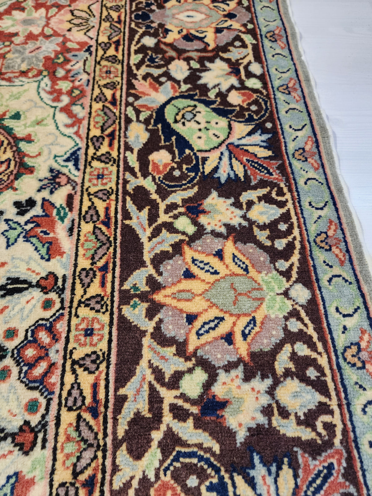 Vintage Anatolian floral rug in beige, brown and green, 4'11" x 7'1", photo 7
