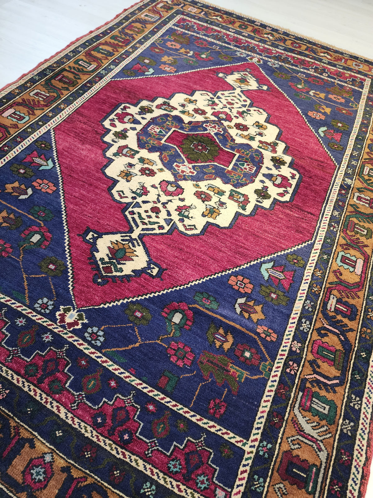 Vintage Işıklar rug in blue, red and brown, 4'8" x 7'2", photo 2