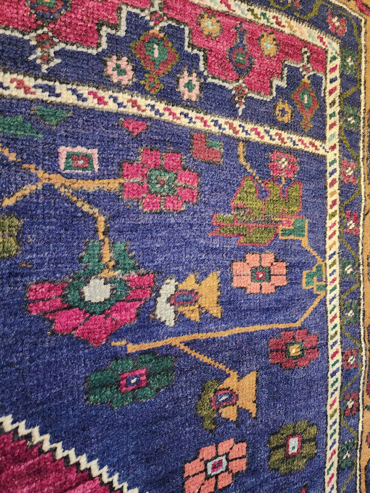 Vintage Işıklar rug in blue, red and brown, 4'8" x 7'2", photo 8