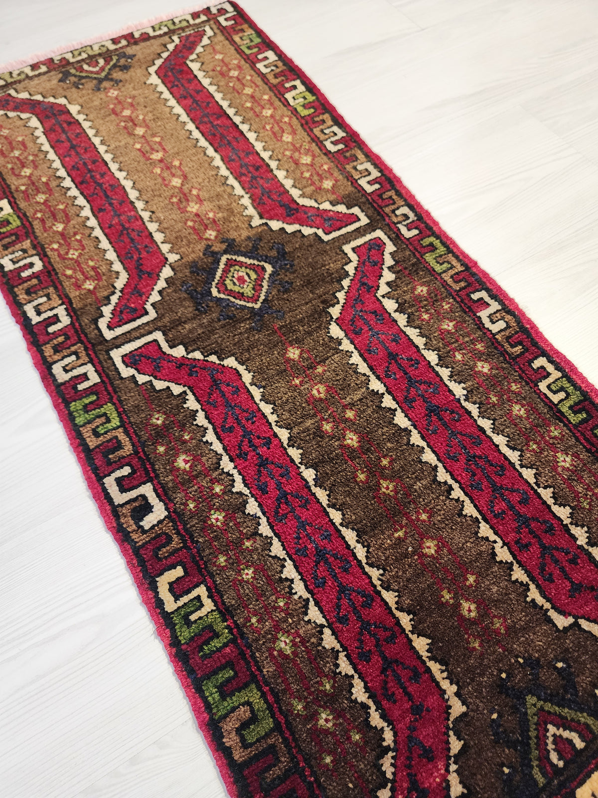 Vintage Konya rug in brown and red, 1'6" x 3'4", photo 3