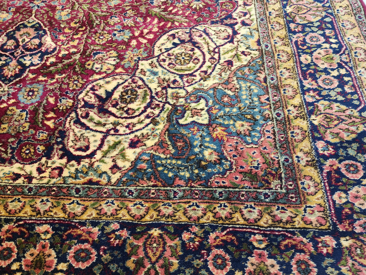 Vintage Ladik medallion rug in red, blue and beige, 6'10" x 10'2", photo 4