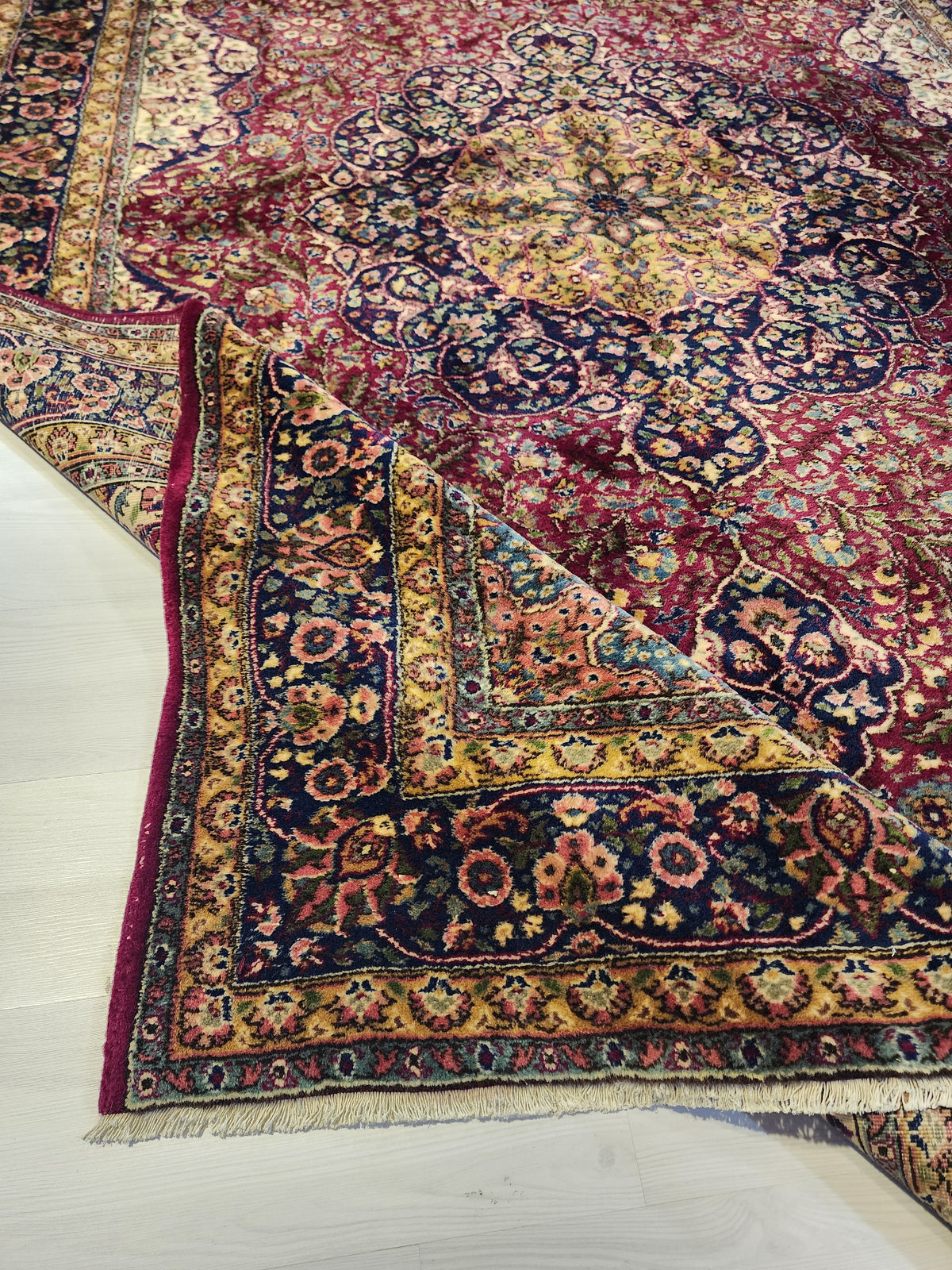 Vintage Ladik medallion rug in red, blue and beige, 6'10" x 10'2", photo 10