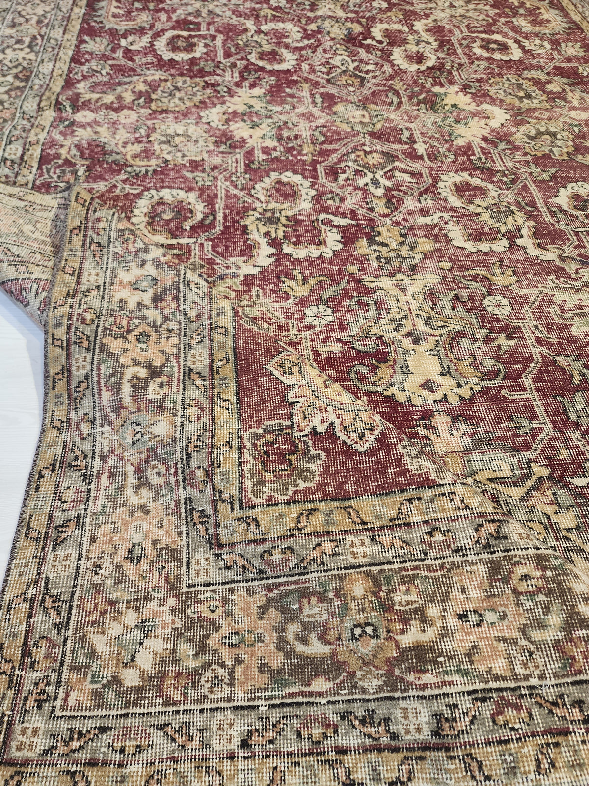 Vintage Turkish Oushak Hand-Knotted Wool Rug, Distressed Floral Carpet (6'8''x10'9'')