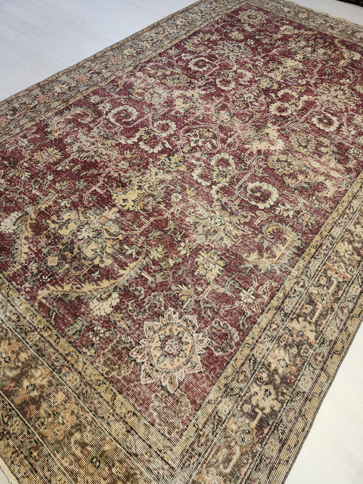 Vintage Turkish Oushak Hand-Knotted Wool Rug, Distressed Floral Carpet (6'8''x10'9'')