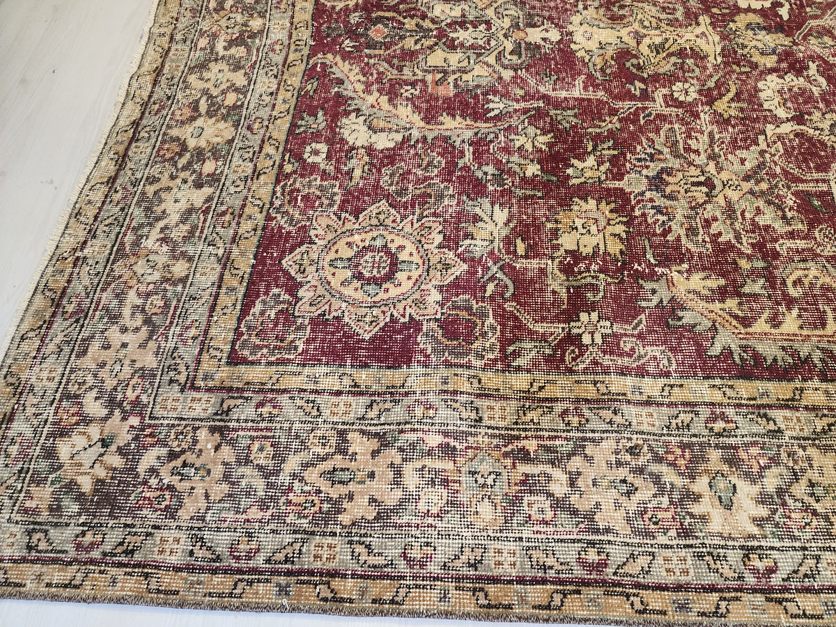 Vintage Turkish Oushak Hand-Knotted Wool Rug, Distressed Floral Carpet (6'8''x10'9'')