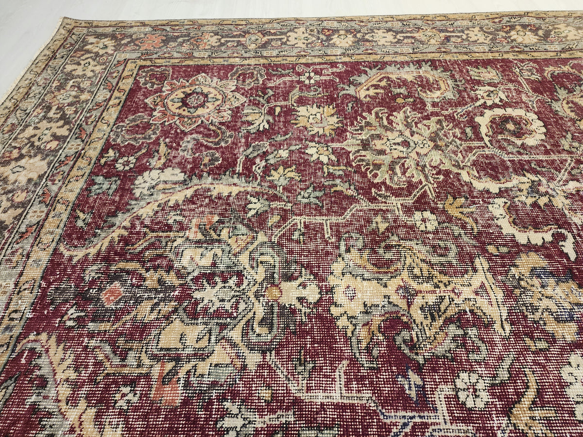 Vintage Turkish Oushak Hand-Knotted Wool Rug, Distressed Floral Carpet (6'8''x10'9'')