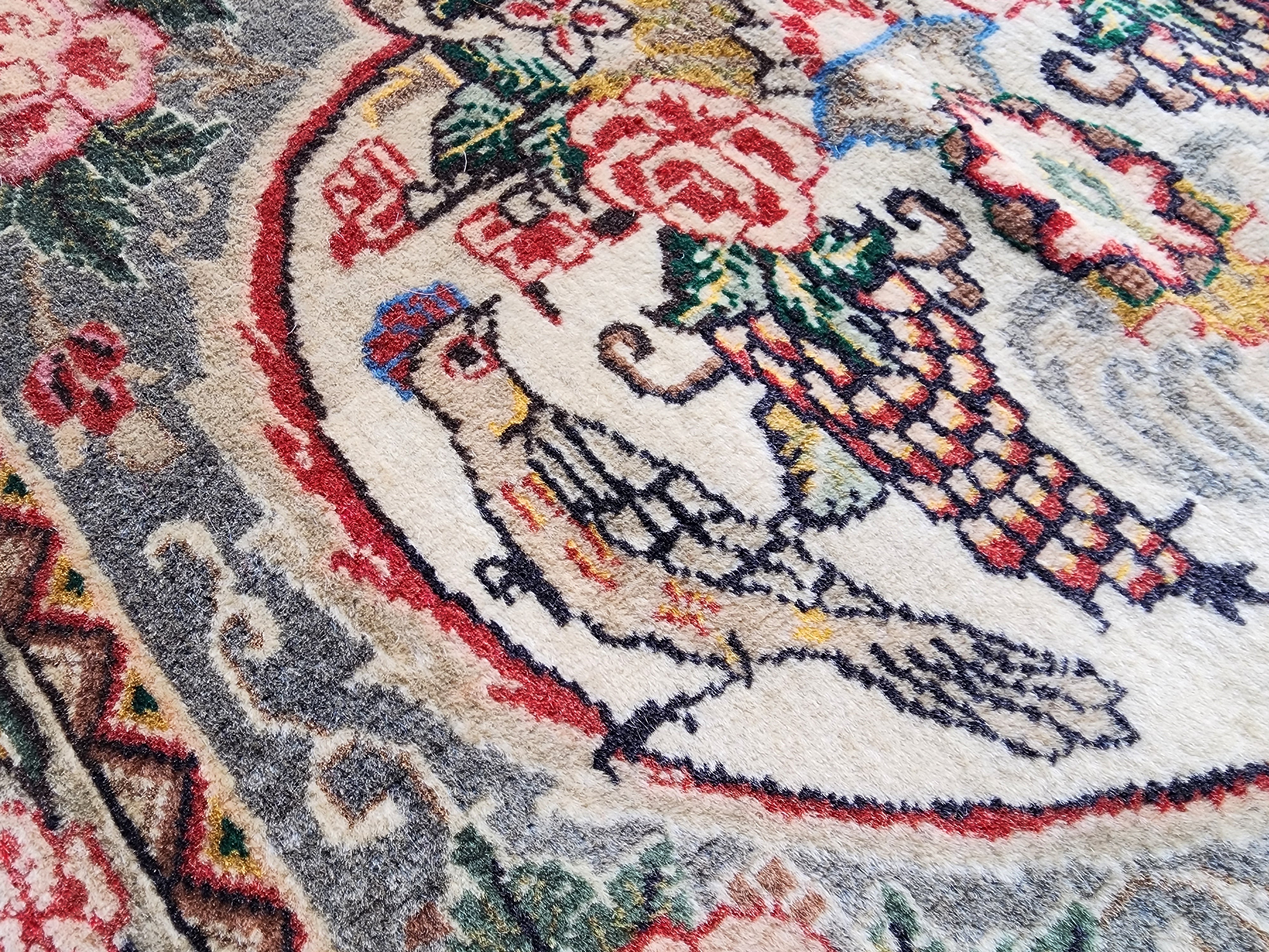 Hyale — Vintage Small Oriental Rug, Pictorial Birds and Flowers Rug