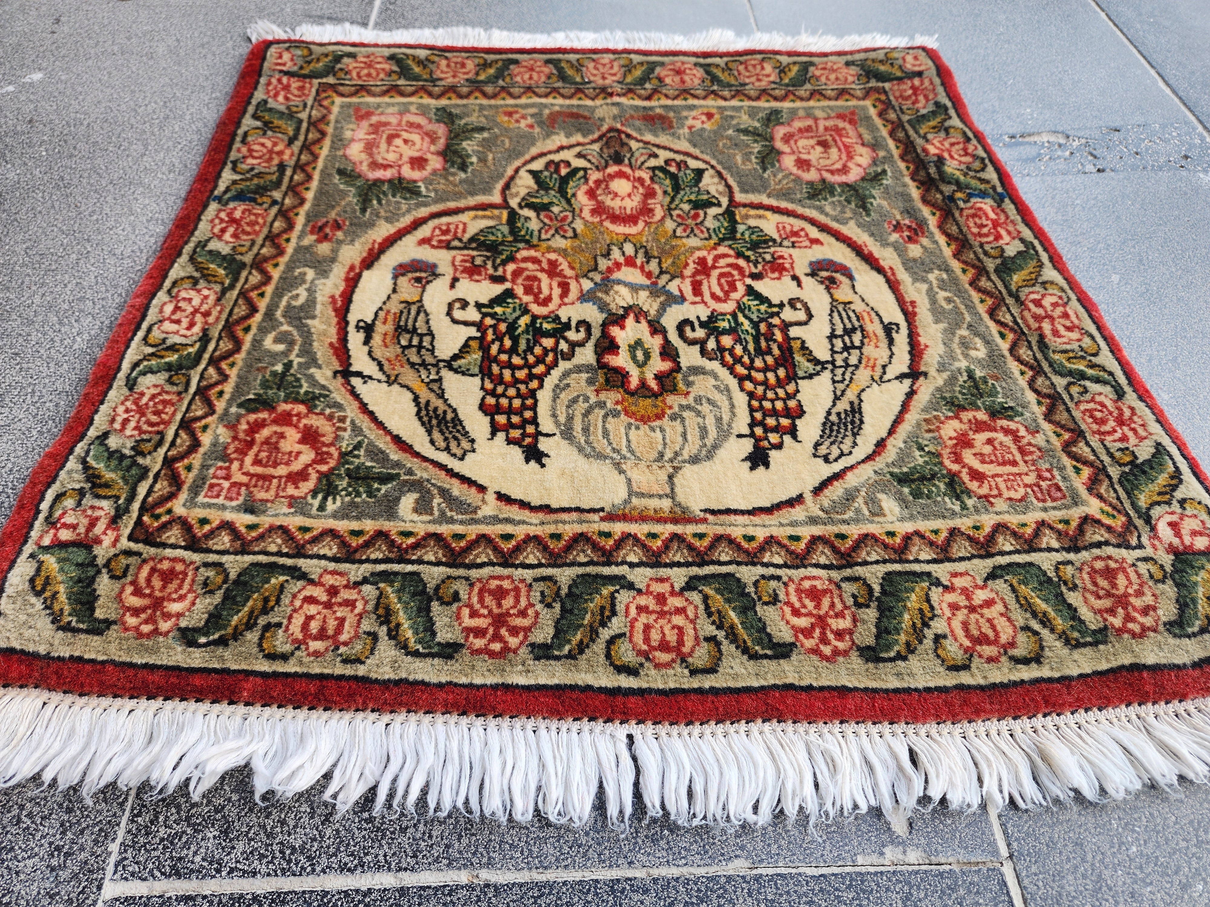 Hyale — Vintage Small Oriental Rug, Pictorial Birds and Flowers Rug