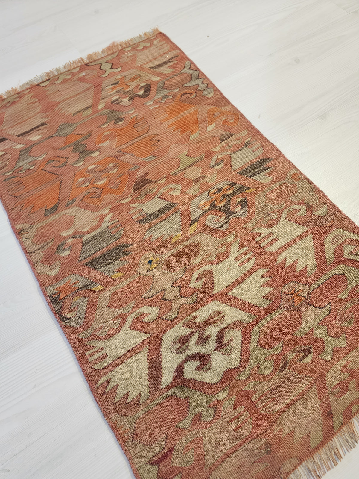 1940s Anatolian Kilim Rug – Handwoven Wool Flatweave, Organic Dyes
