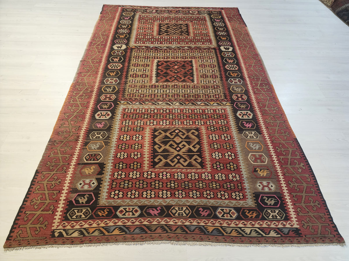 1940s Turkish Kilim Rug, Handwoven Wool, Natural Dye, Avsar Village, 5'10"x9'7"